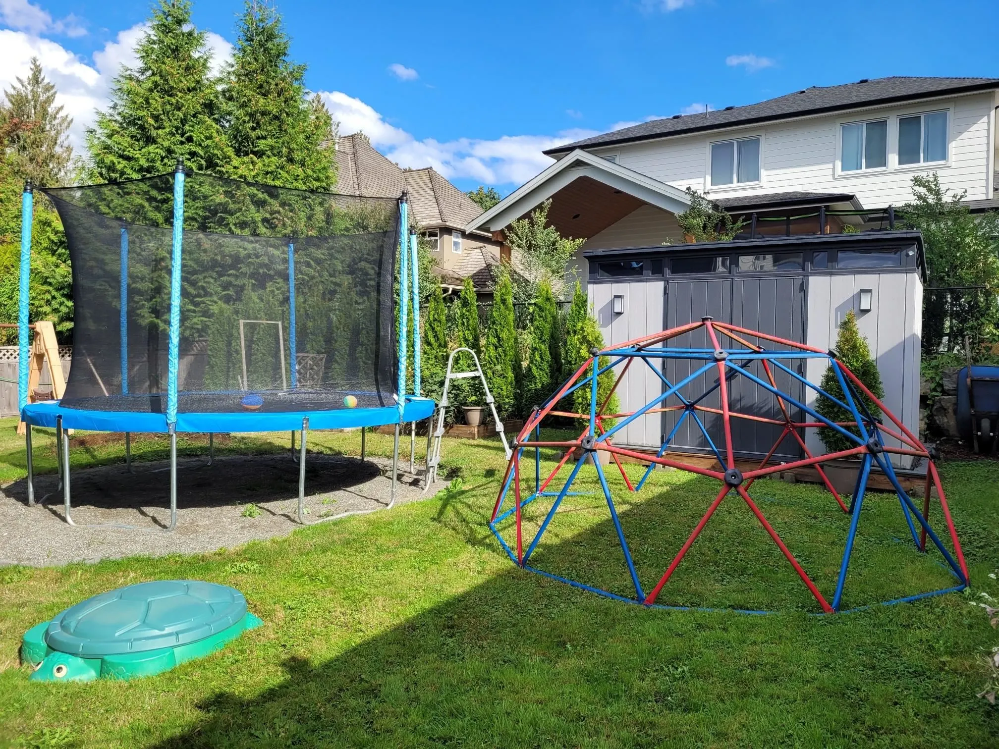 3712 Dunsmuir Way
