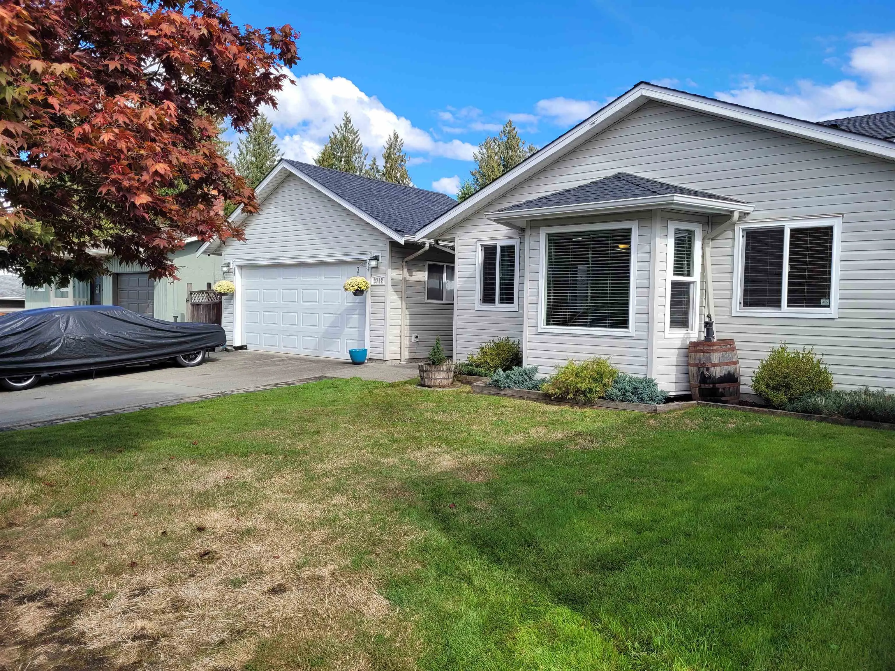 3712 Dunsmuir Way