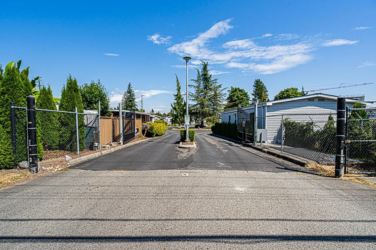 6 8670 156 Street