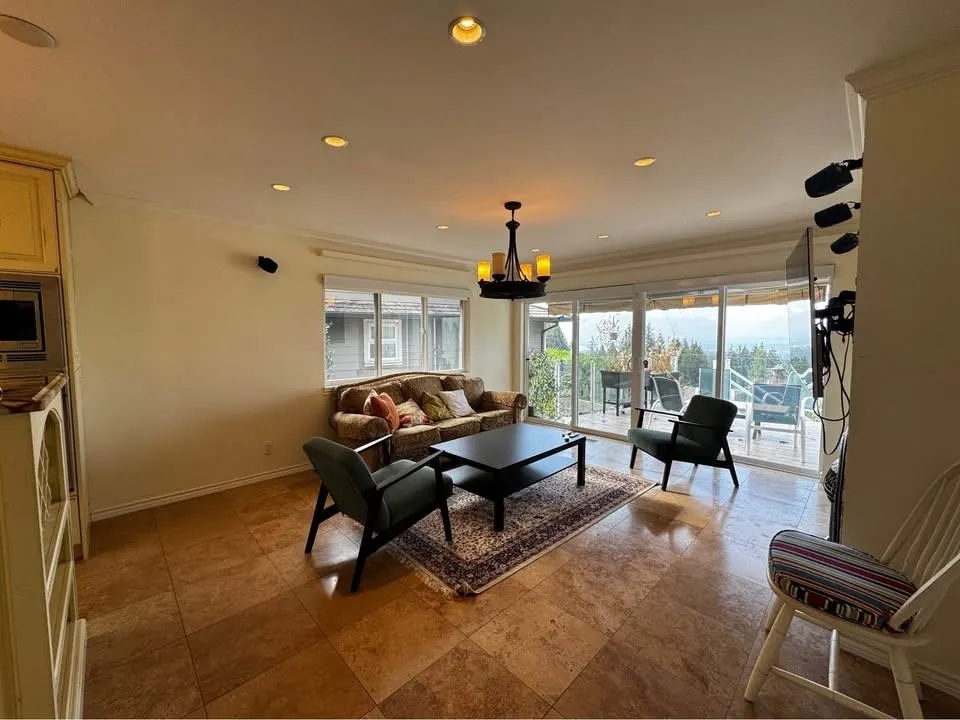 5173 Redonda Dr Drive