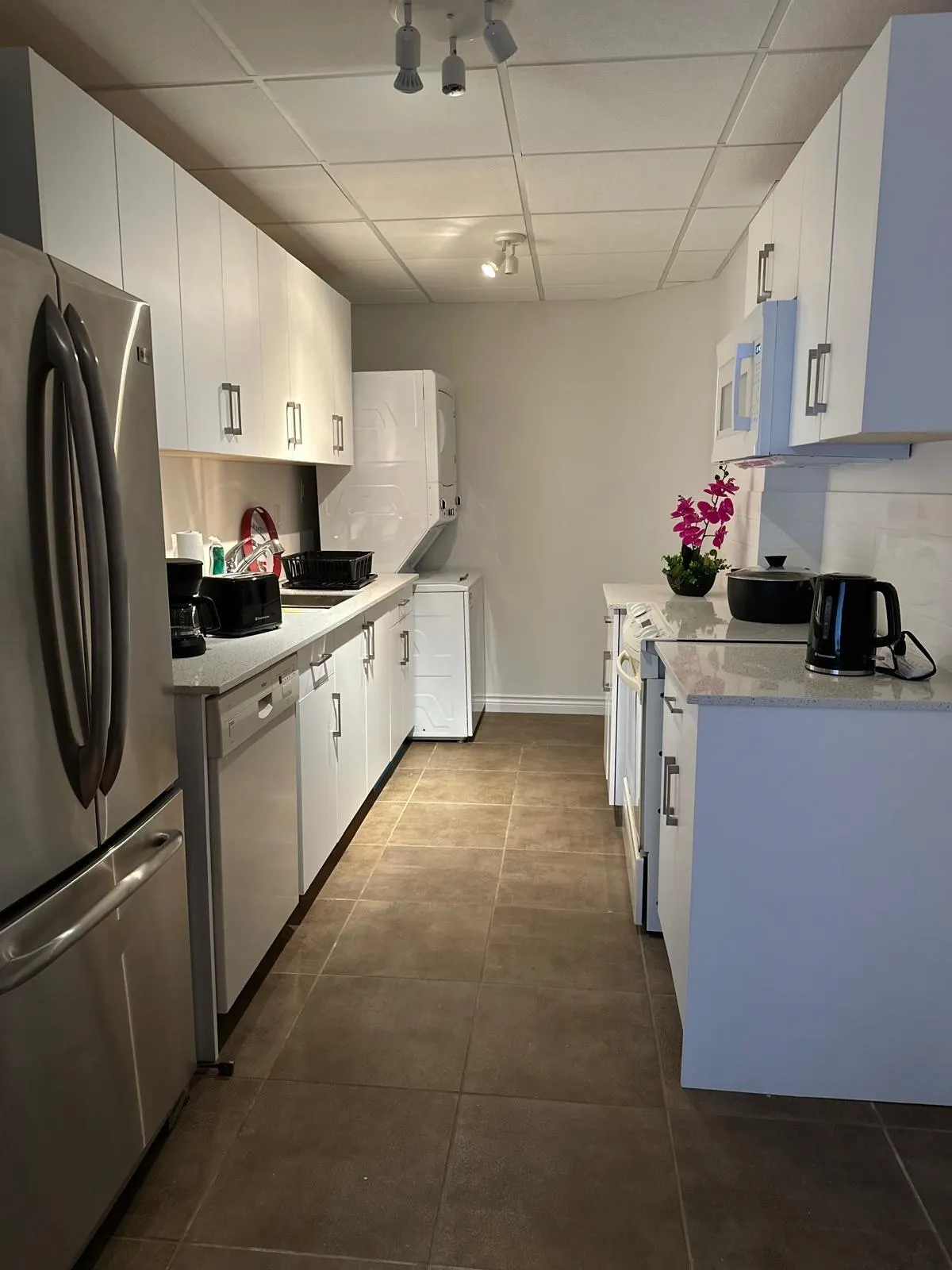 Garden level 5173 Redonda Dr
