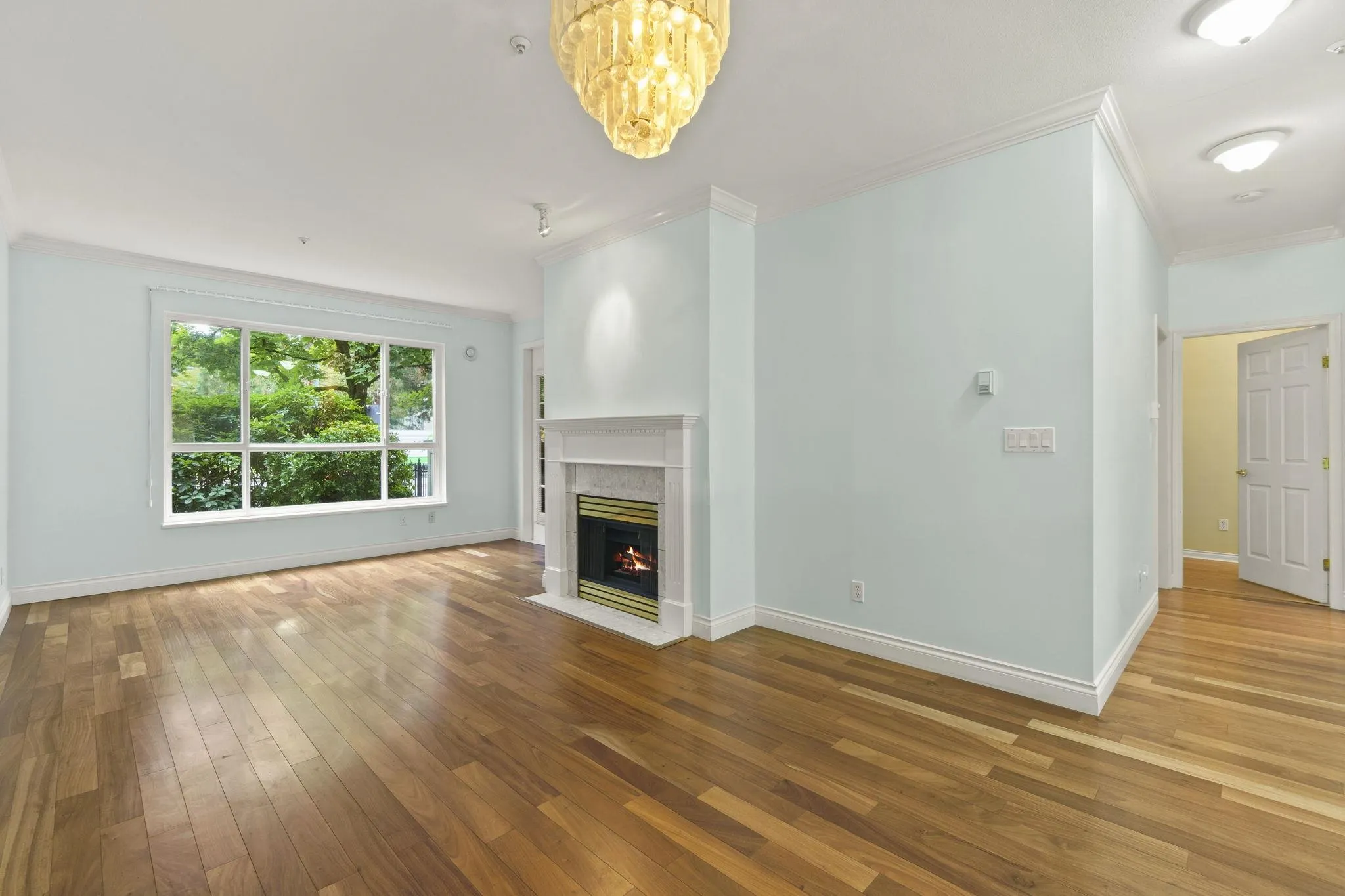 130 3098 Guildford Way