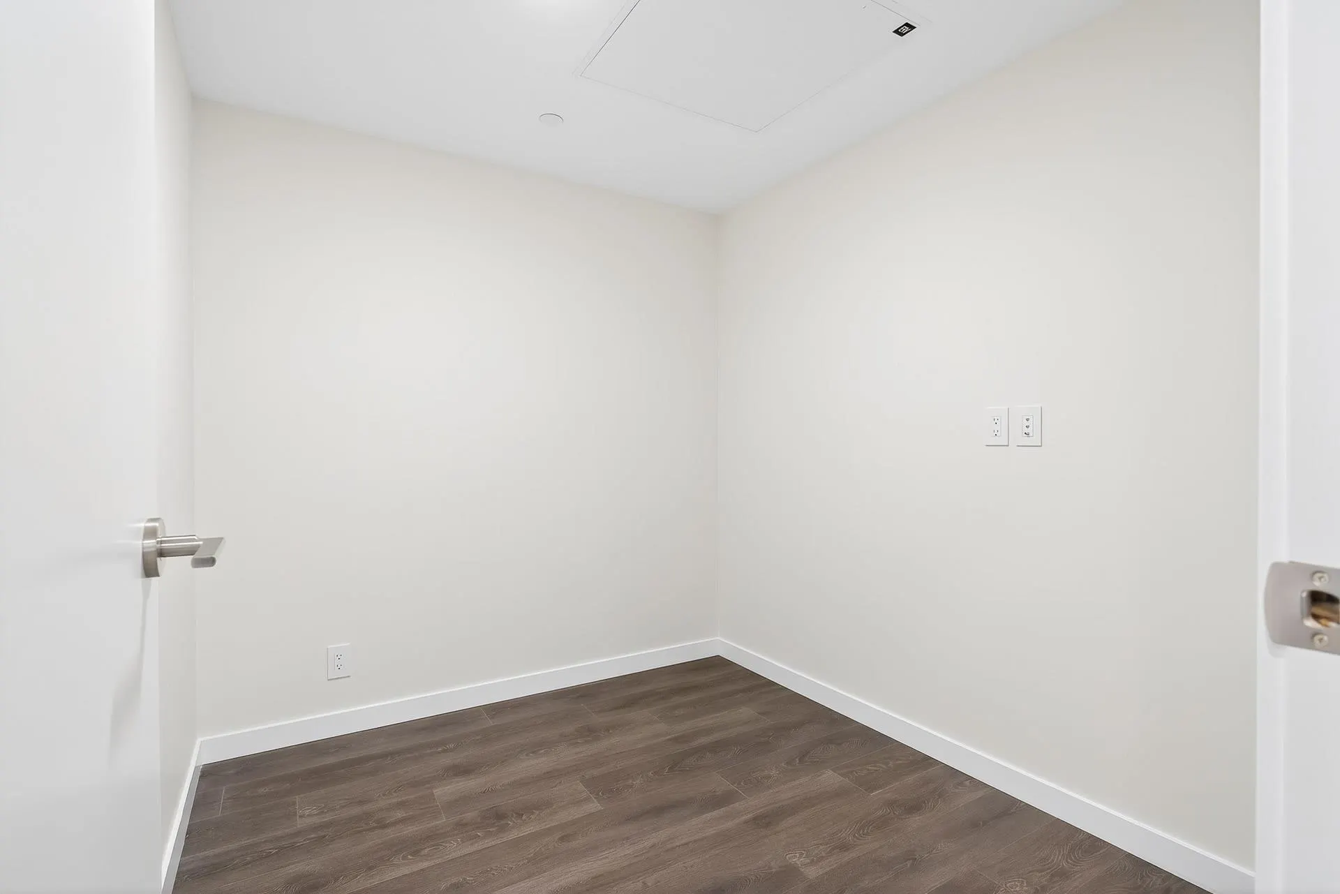 903 308 Morrissey Road