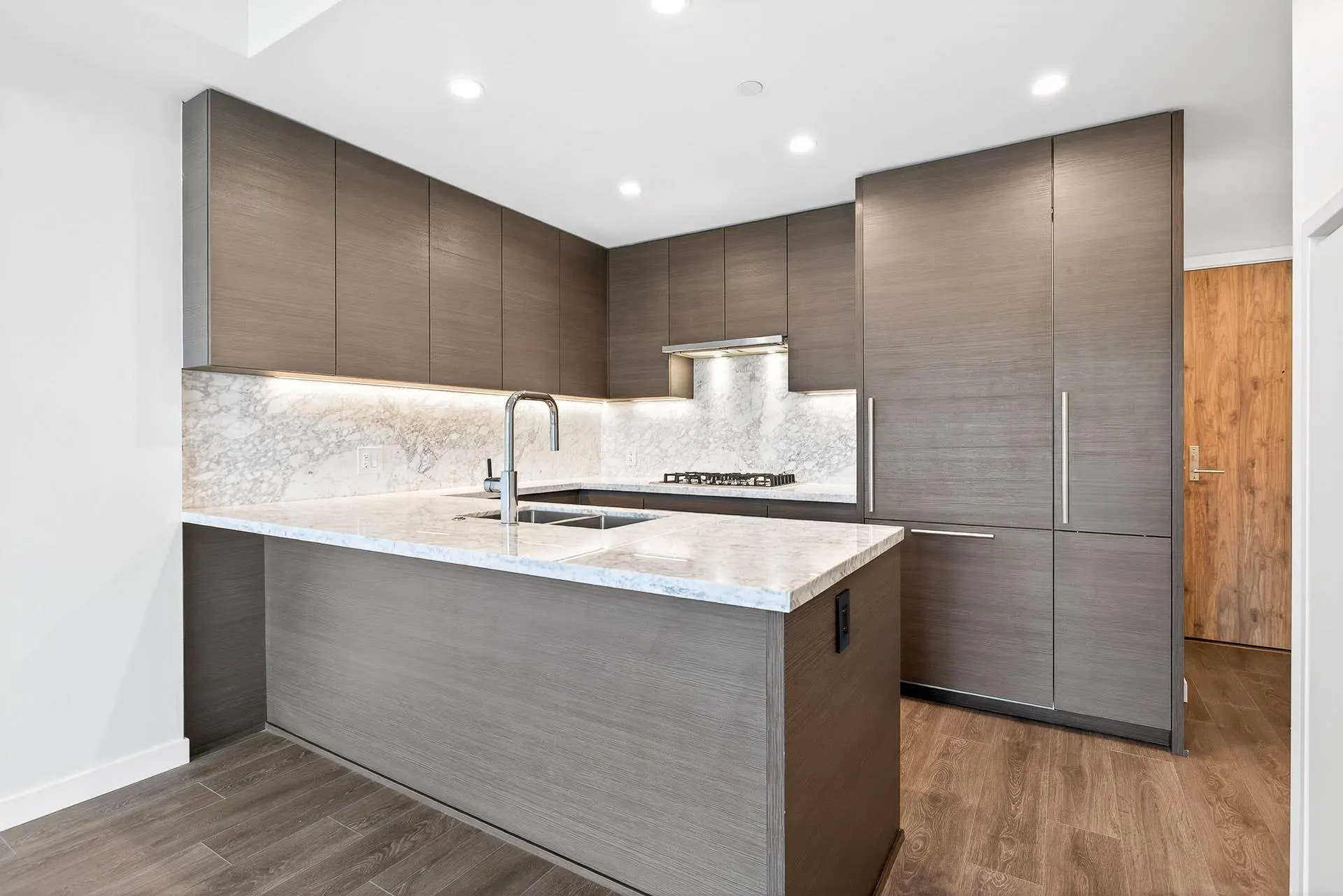 903 308 Morrissey Road