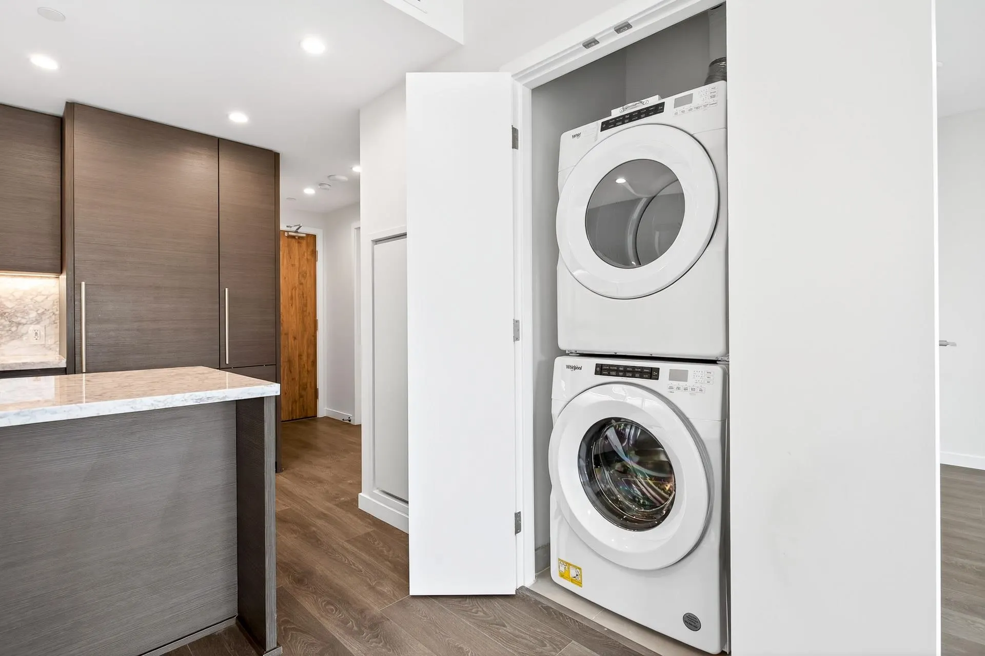 903 308 Morrissey Road