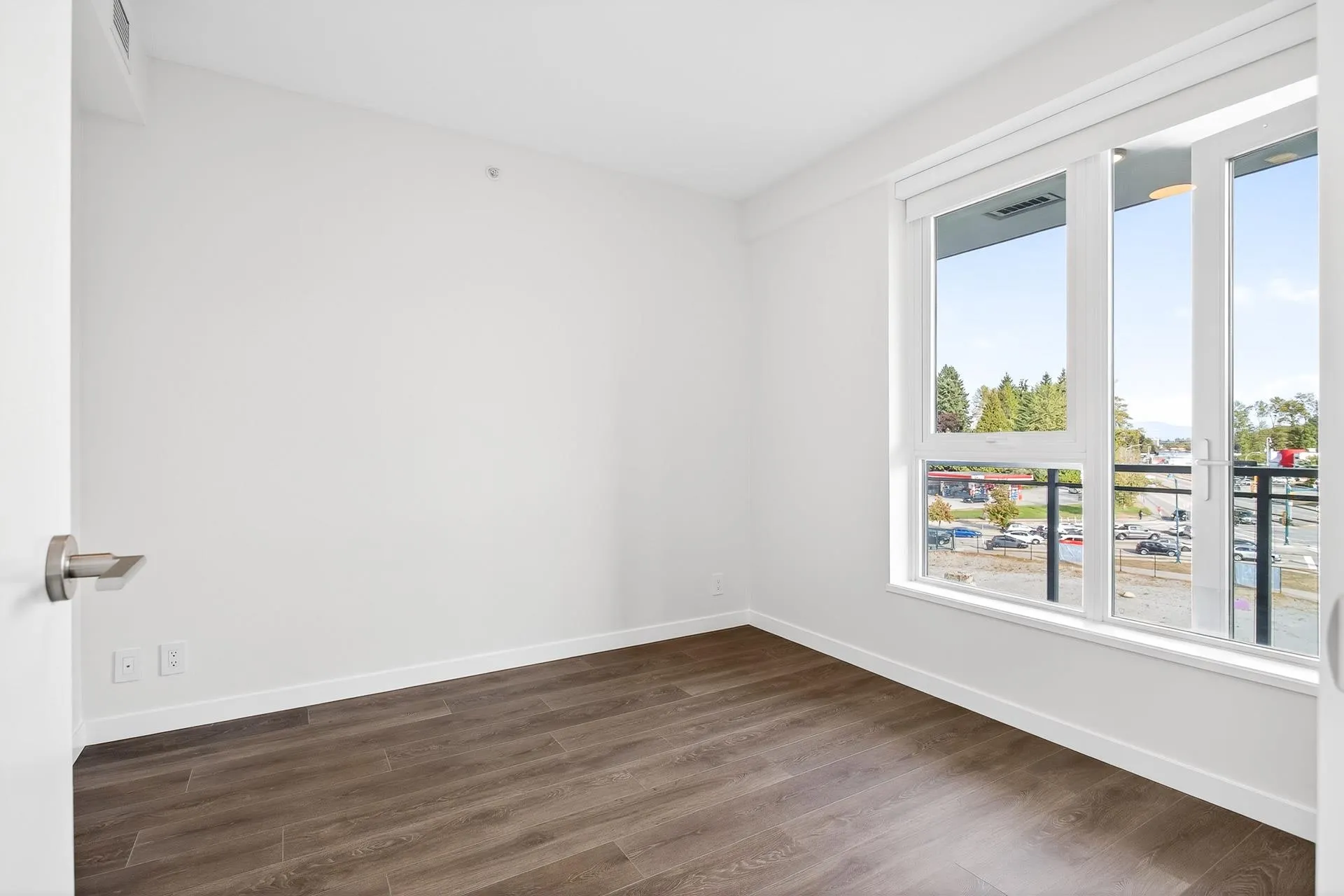 903 308 Morrissey Road