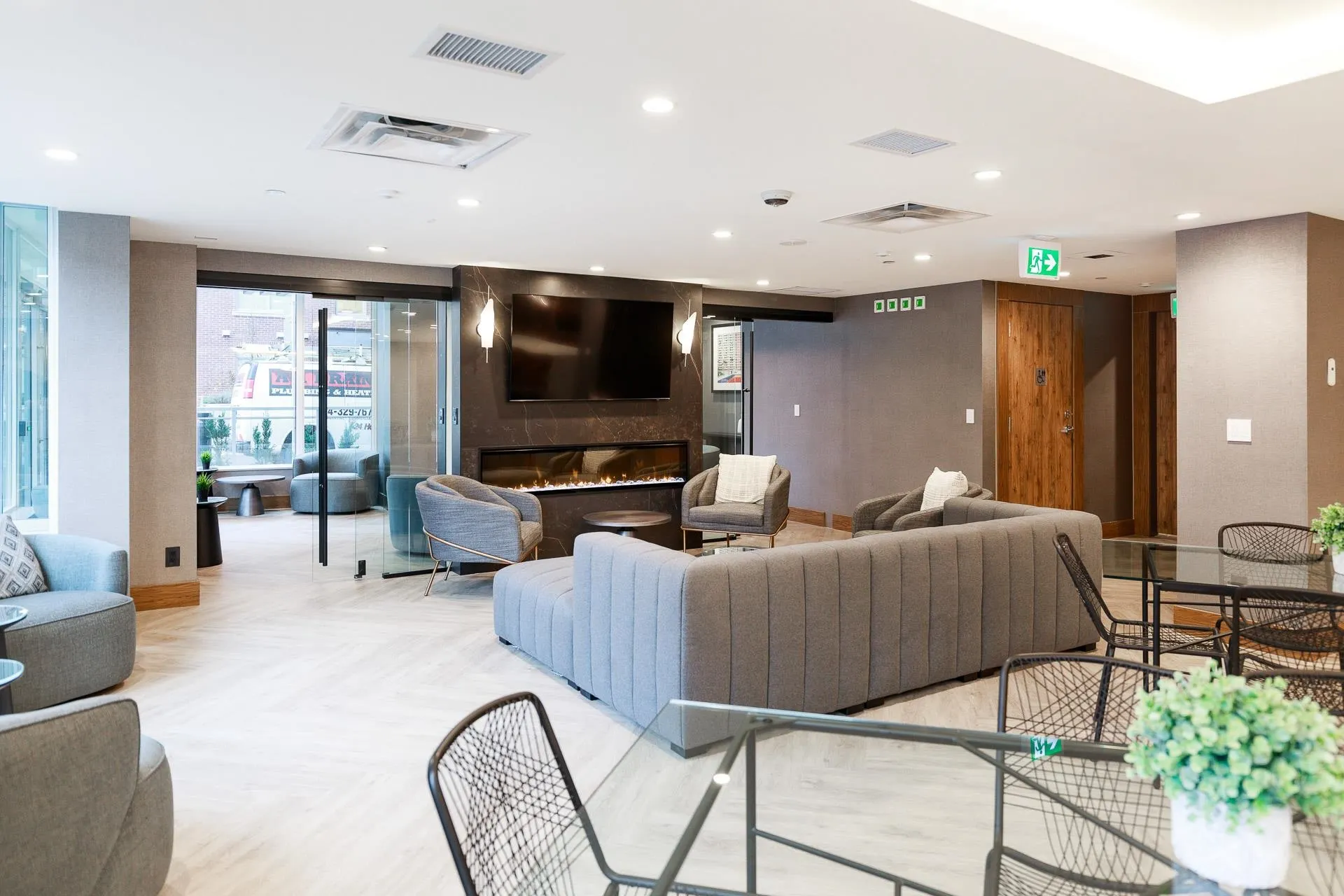 903 308 Morrissey Road