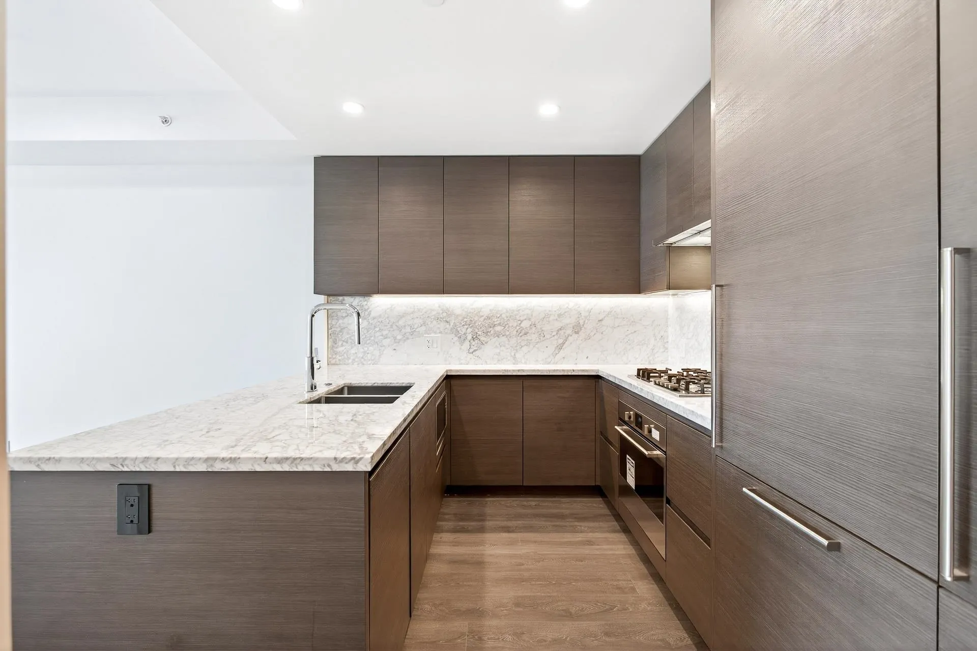 903 308 Morrissey Road