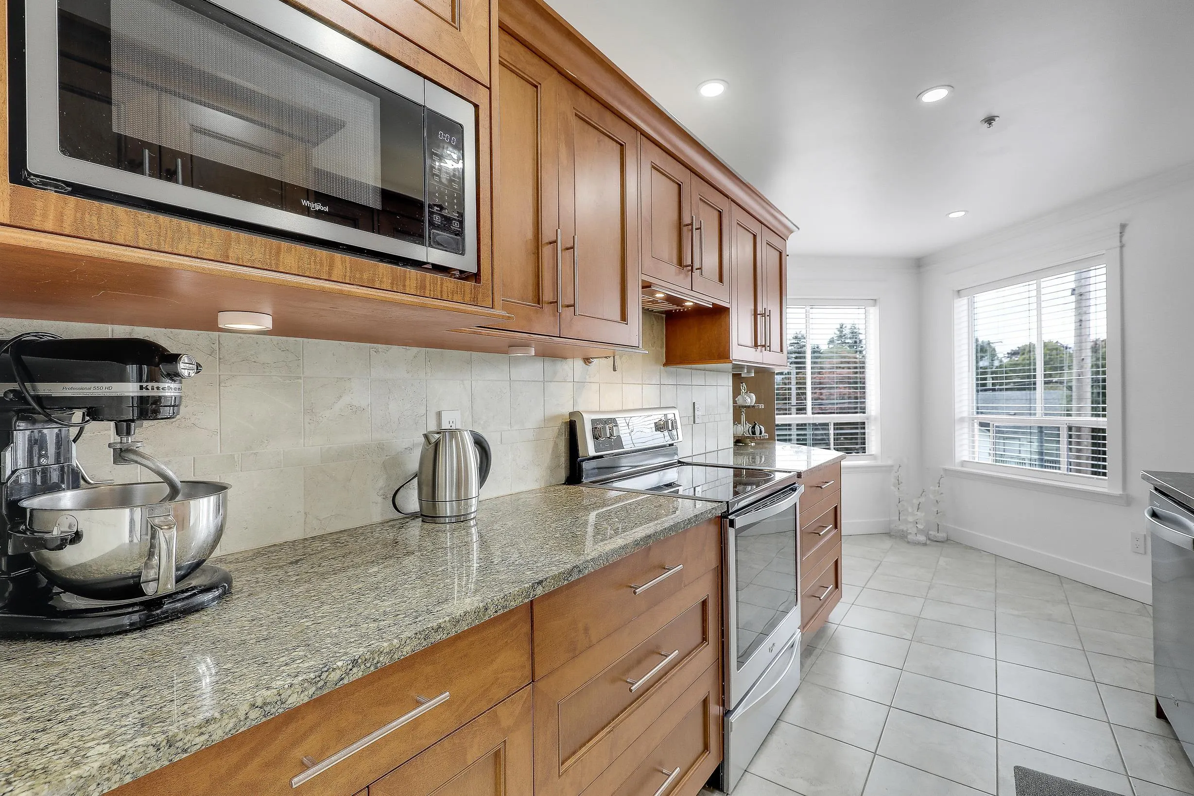 201 5450 208 Street