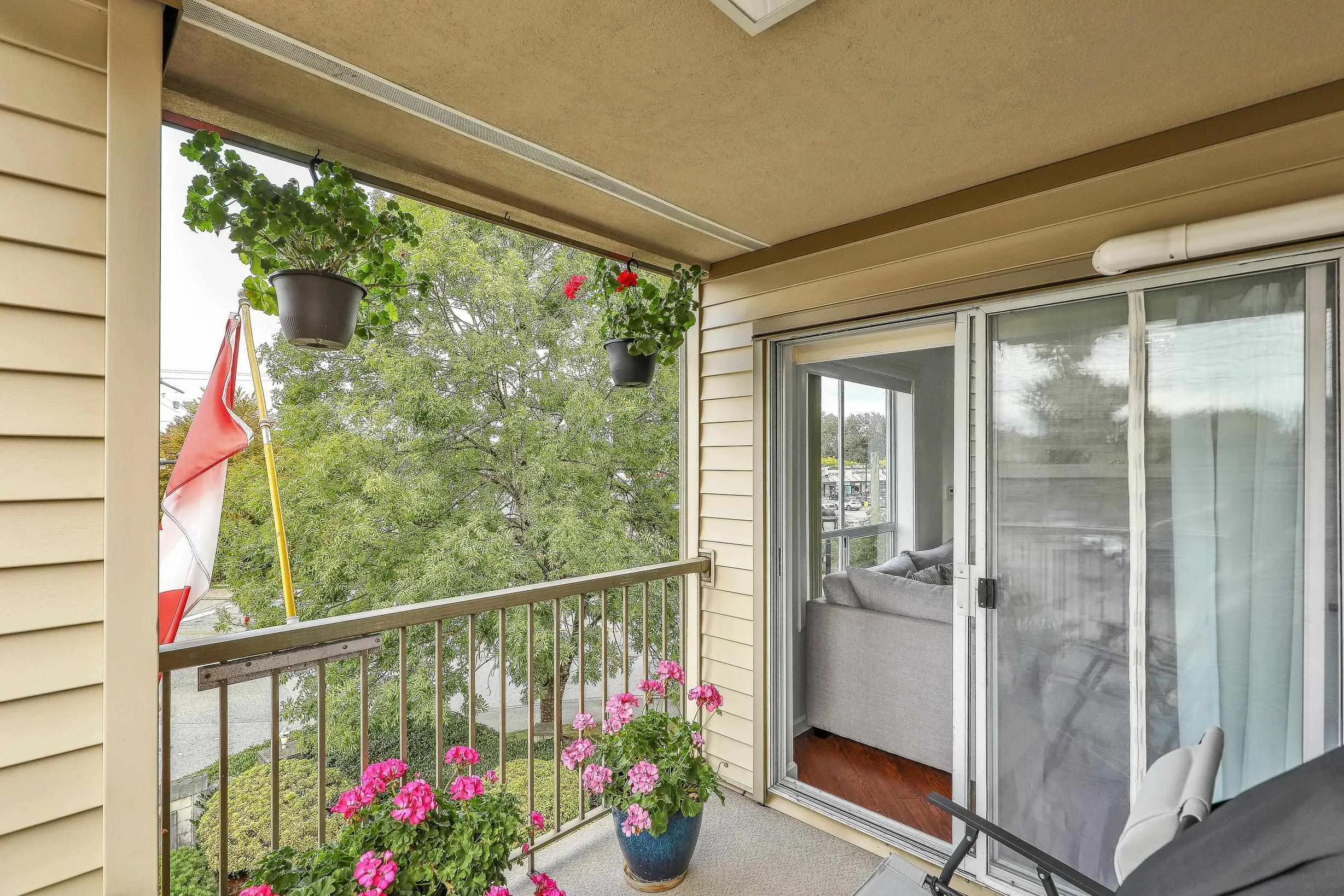 201 5450 208 Street