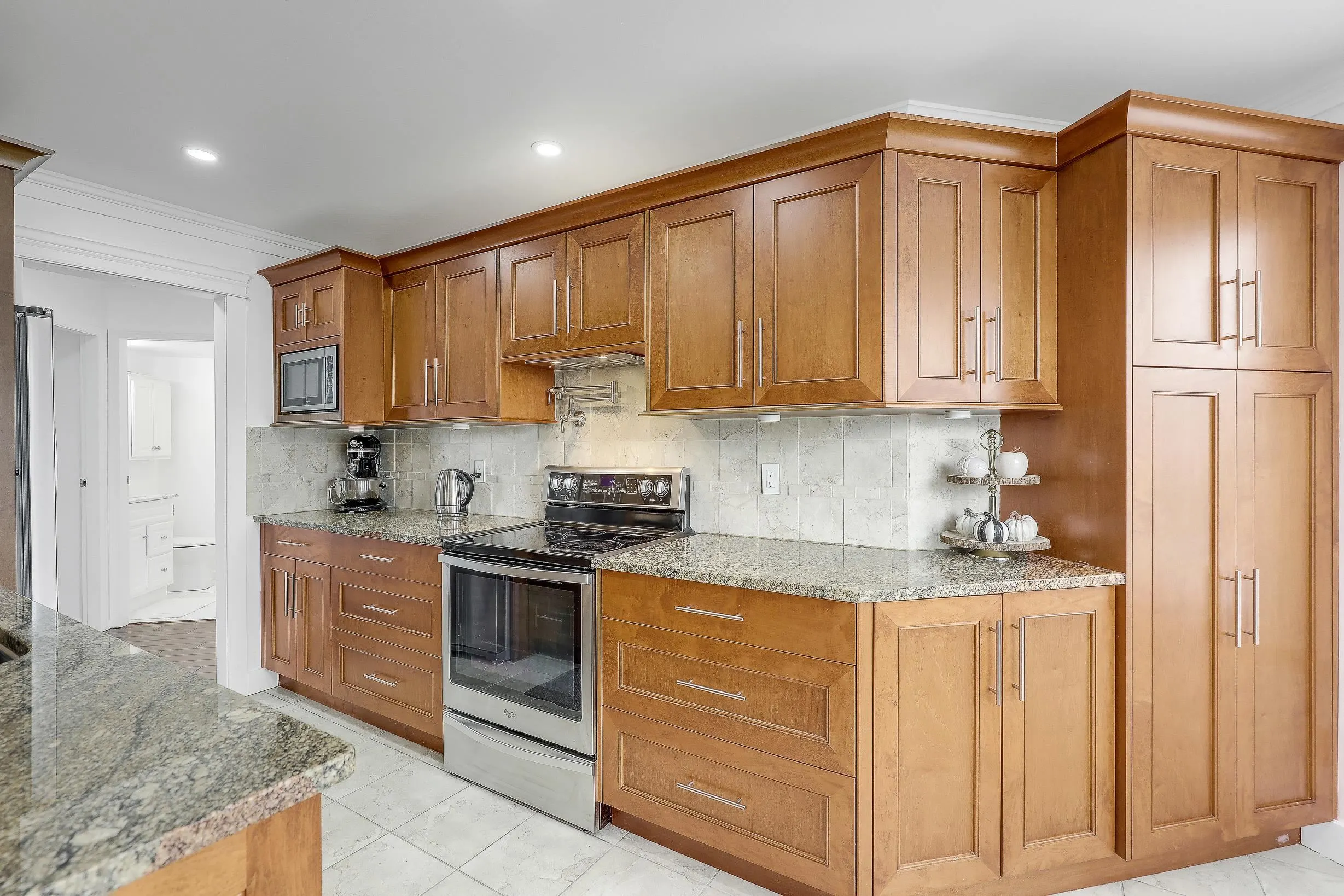 201 5450 208 Street