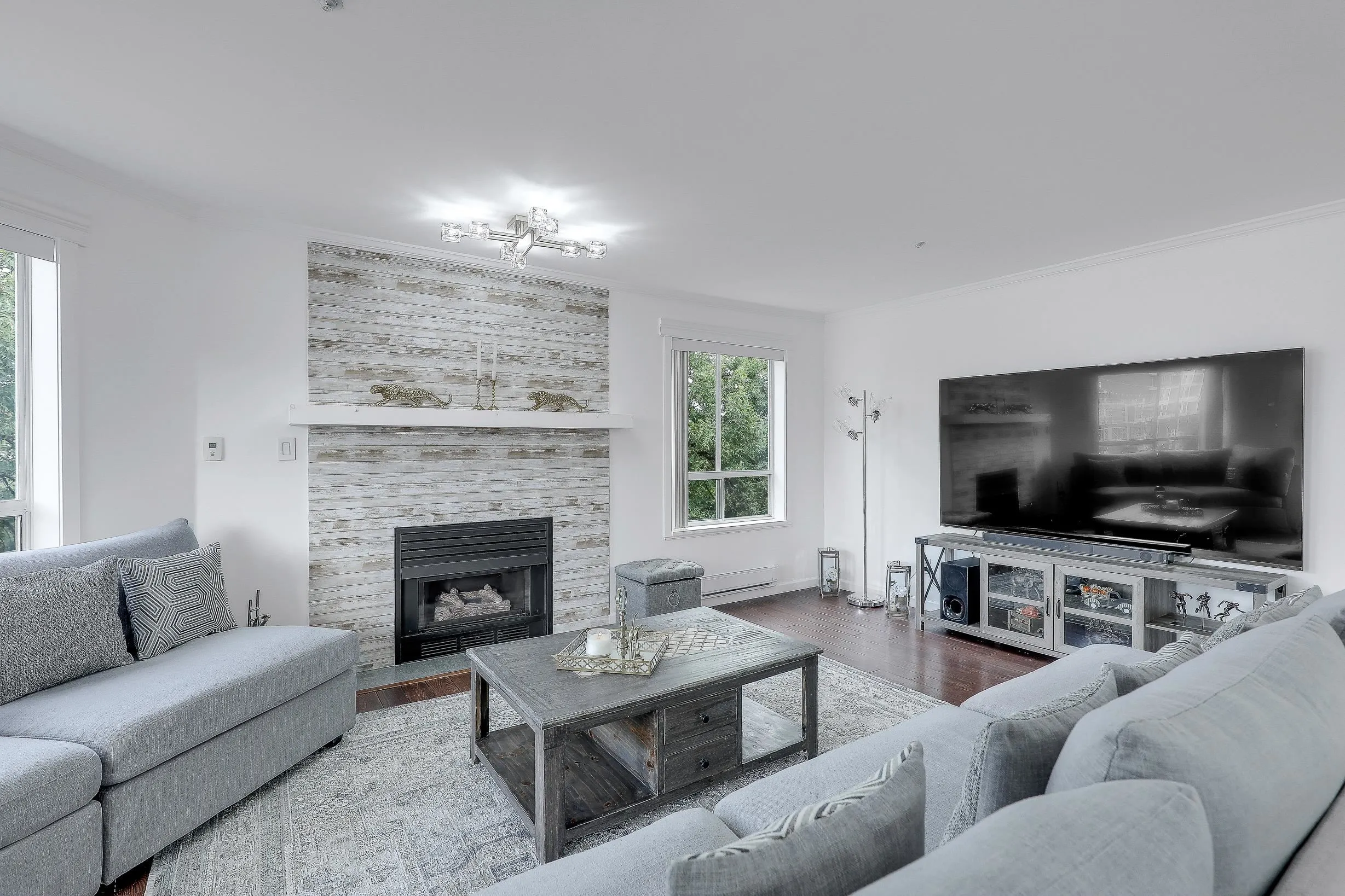 201 5450 208 Street