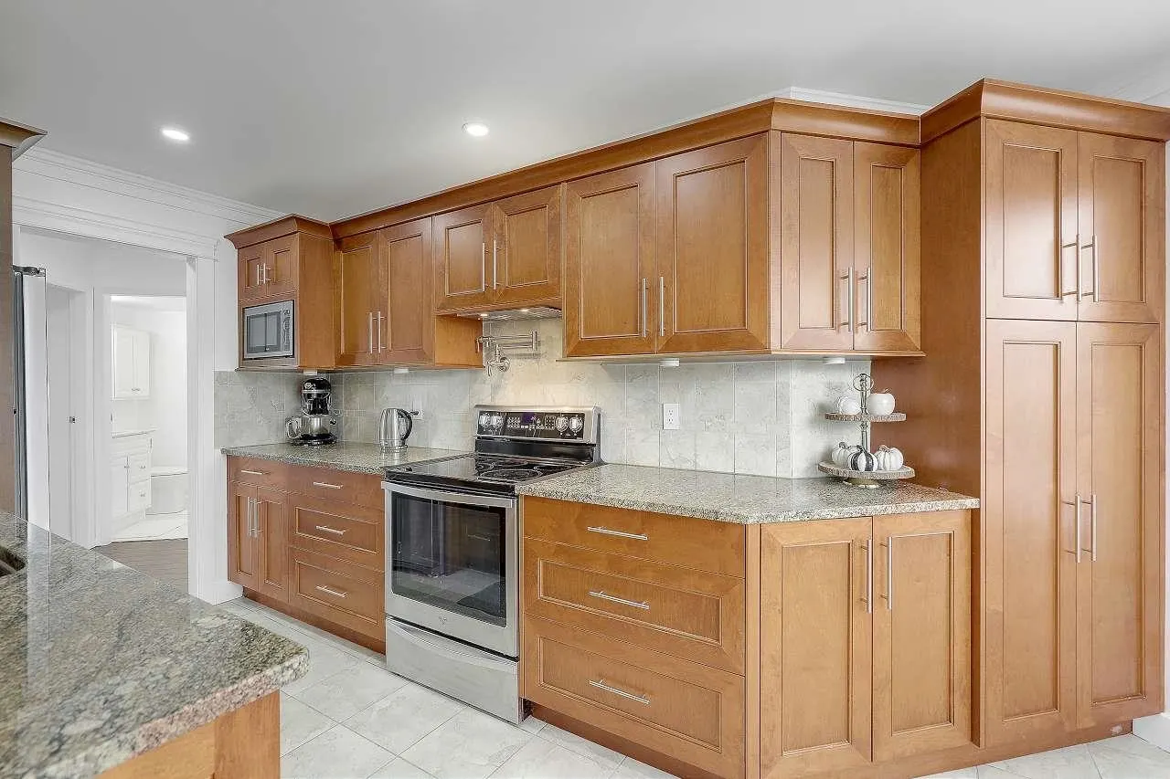 201 5450 208 Street