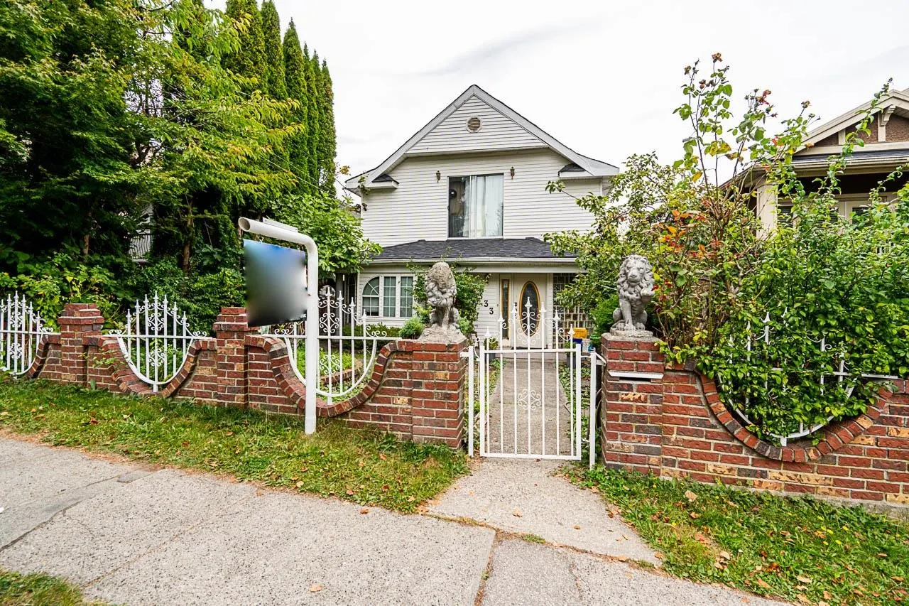 333 E 28th Avenue