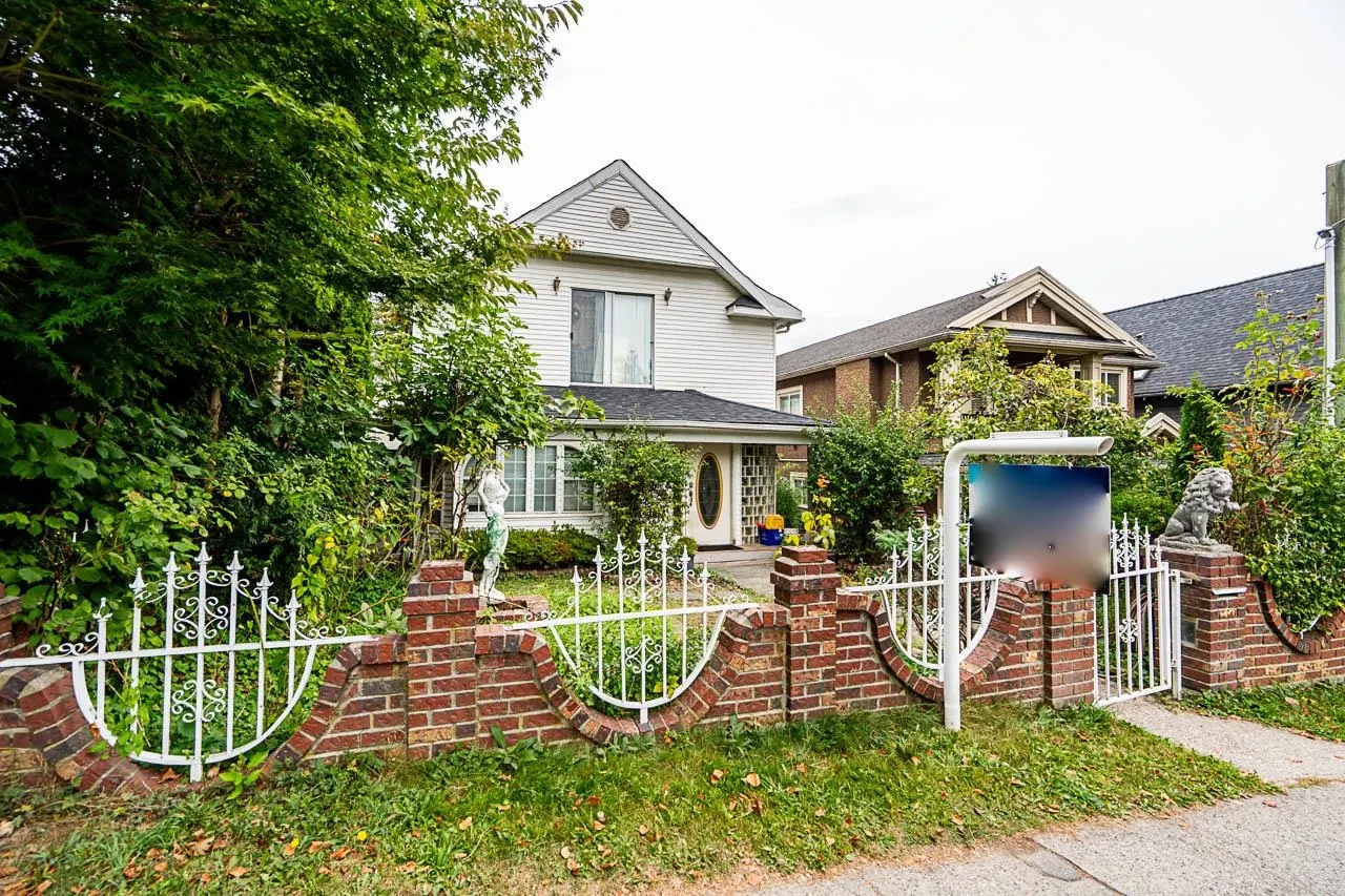 333 E 28th Avenue