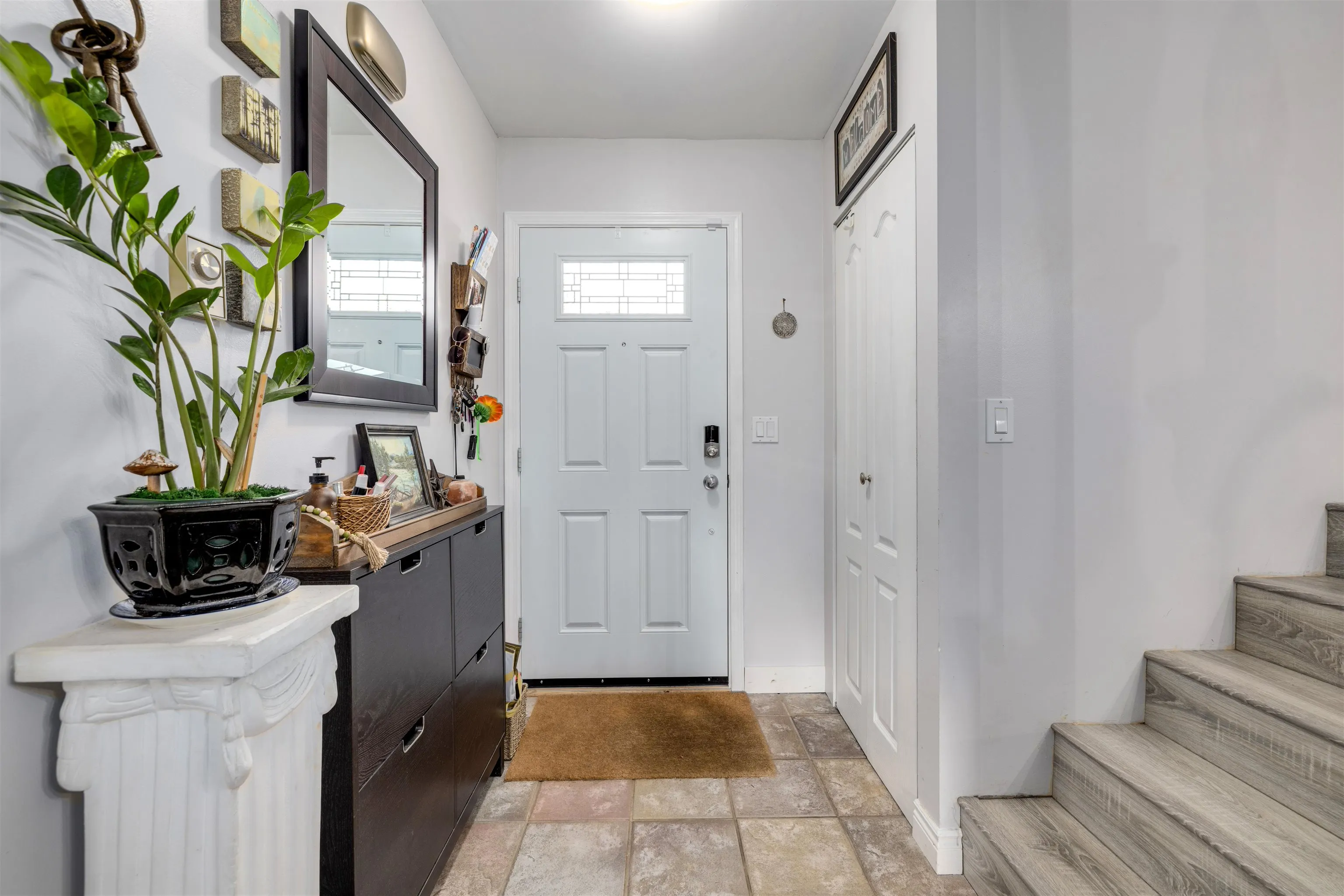 6211 W Greenside Drive