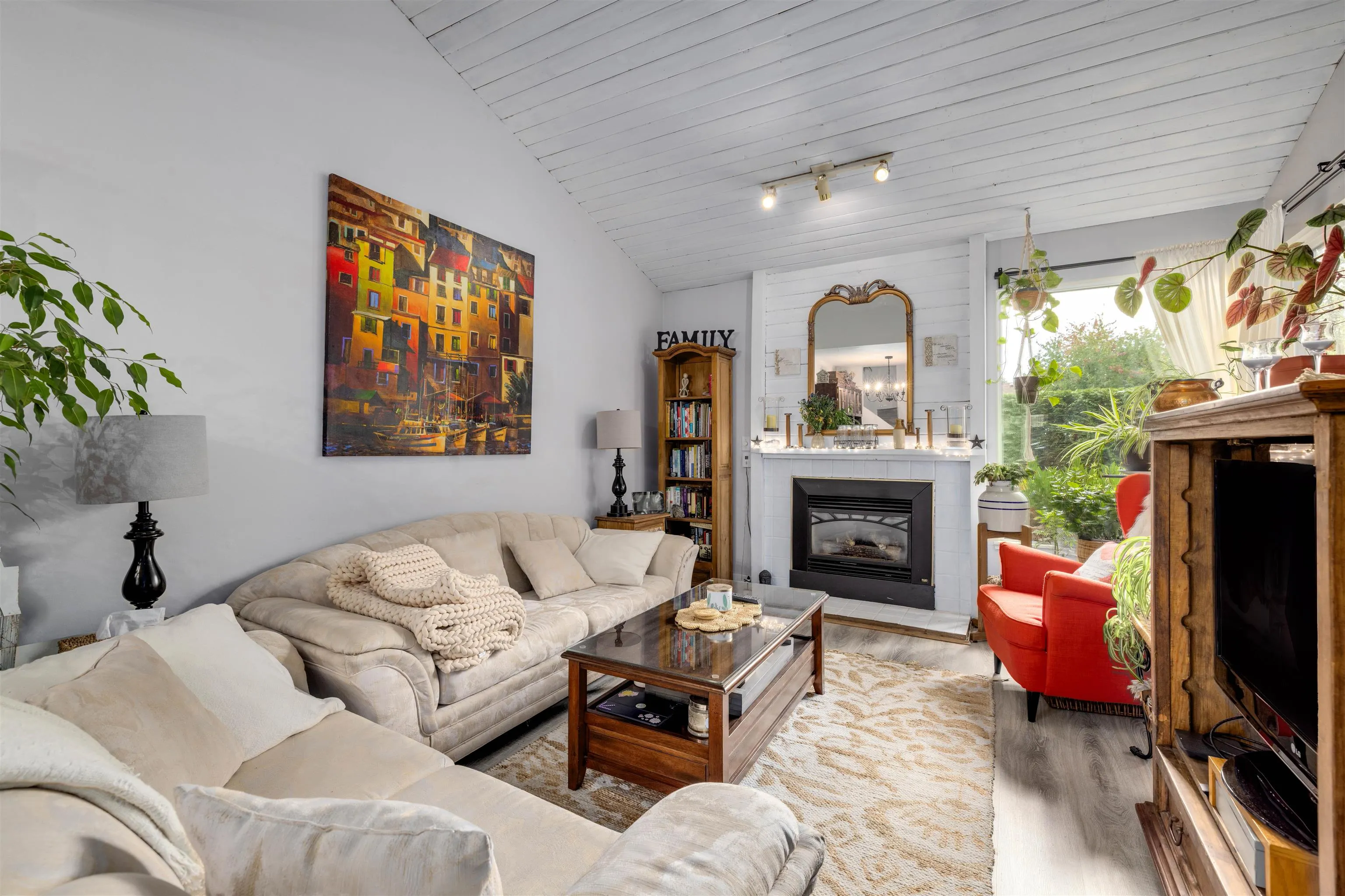 6211 W Greenside Drive