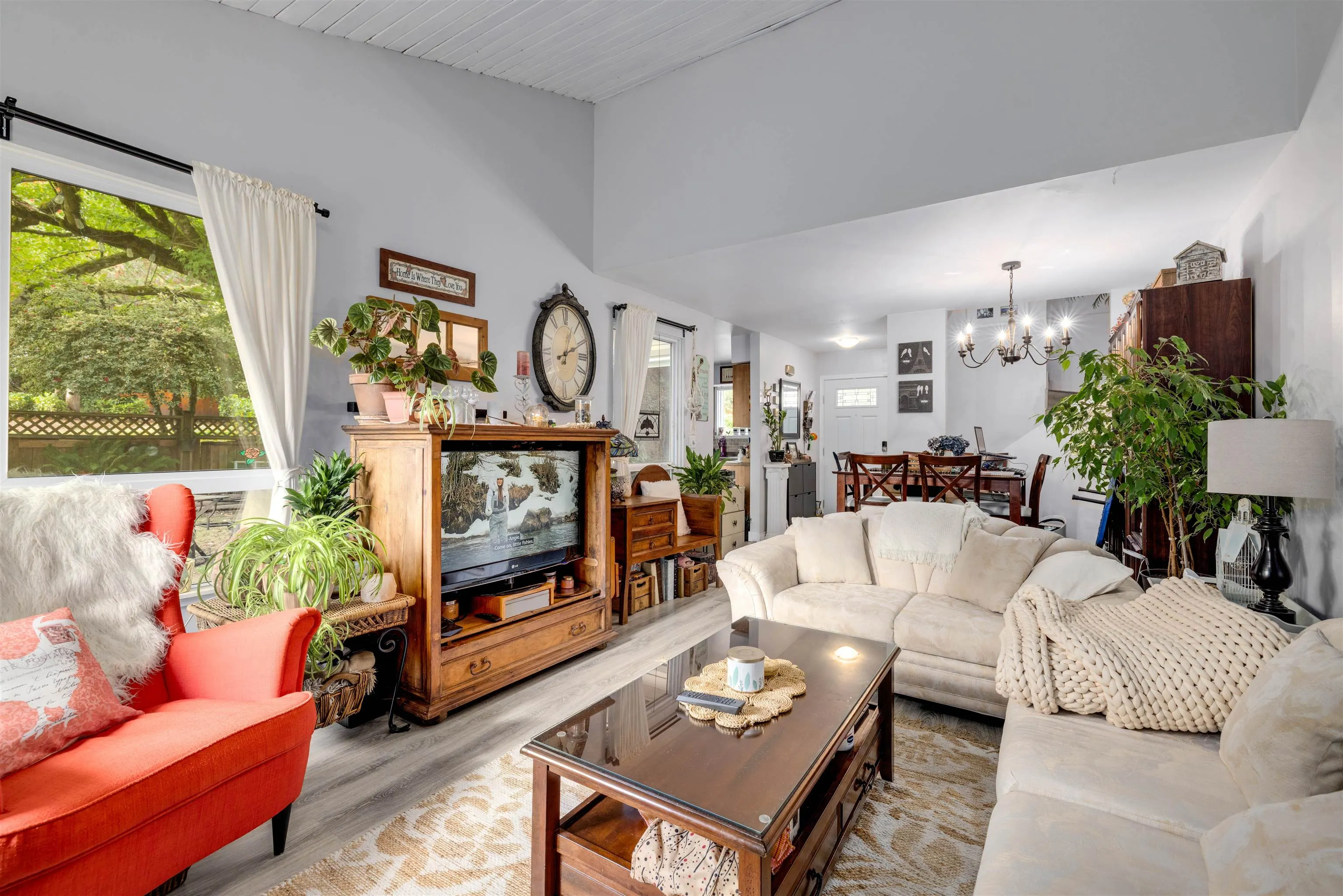 6211 W Greenside Drive