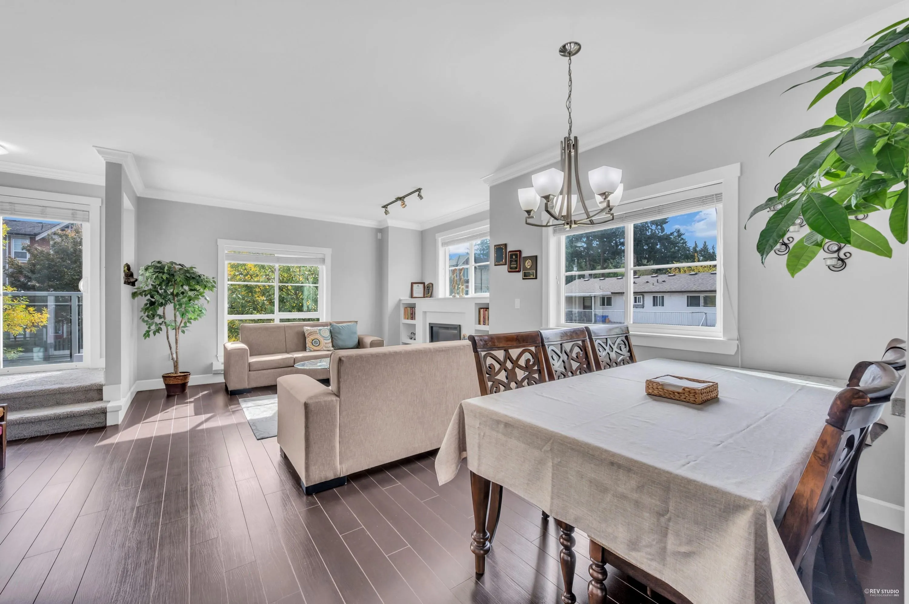 16 14320 103a Avenue