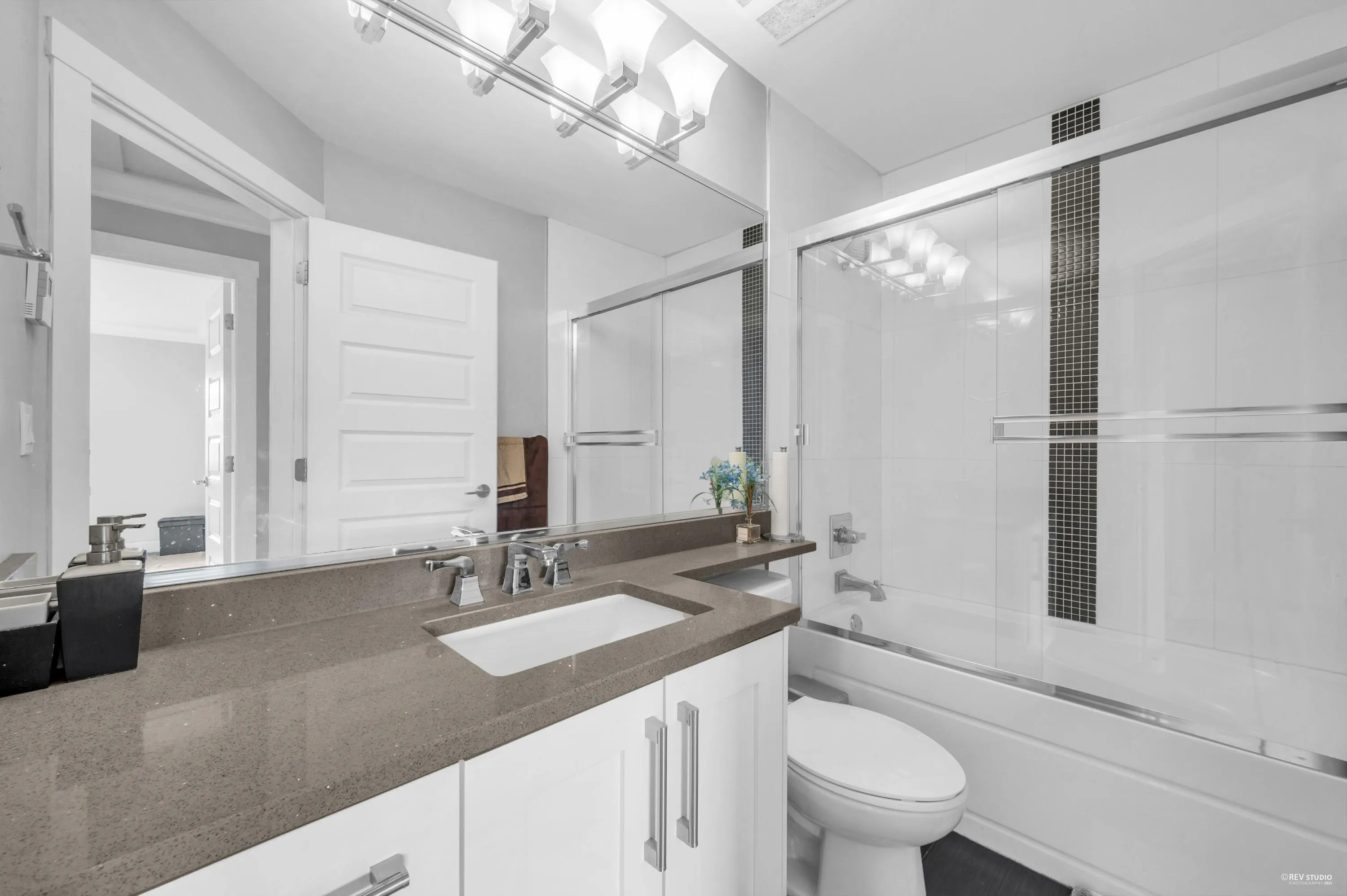 16 14320 103a Avenue