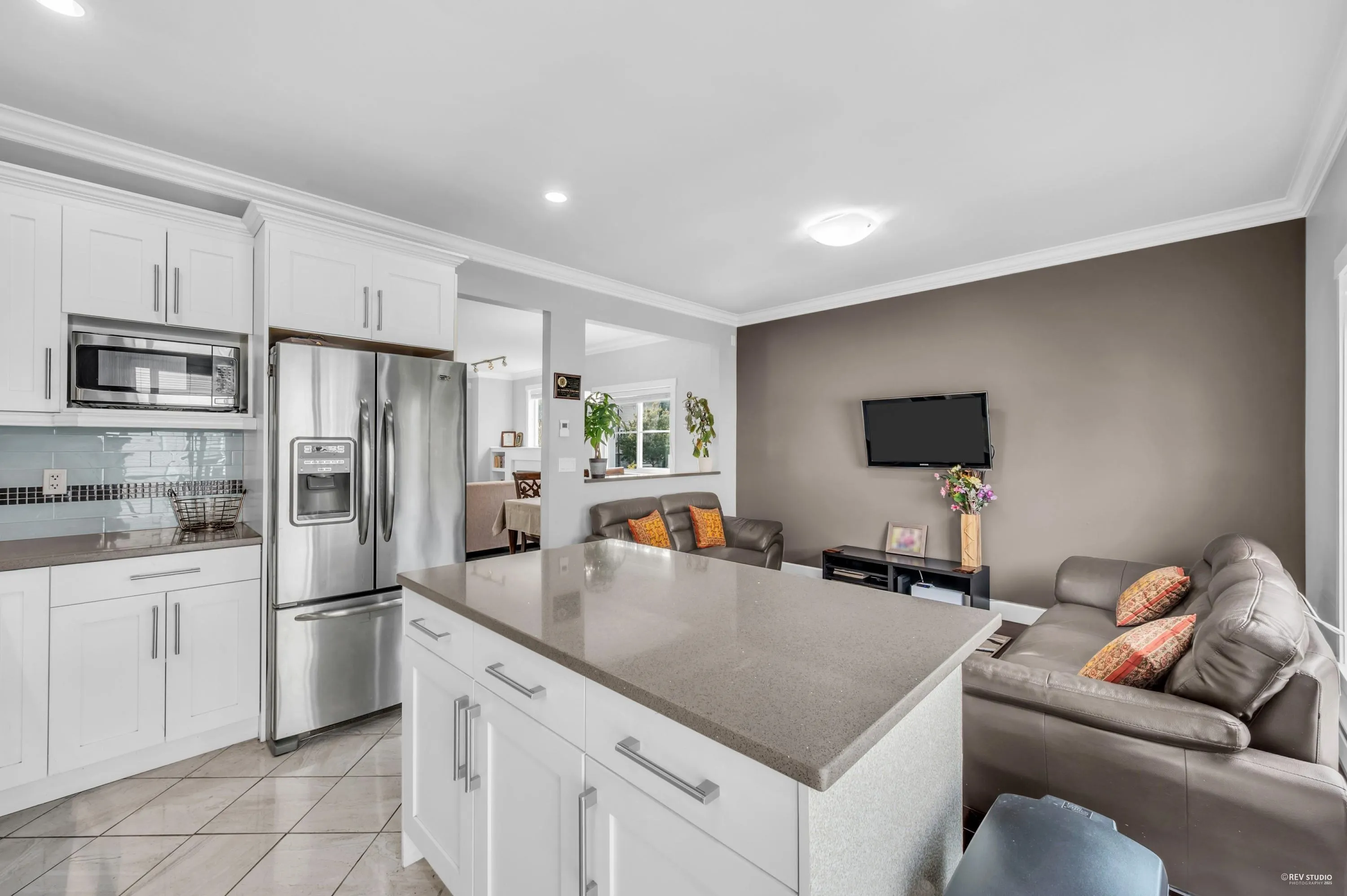 16 14320 103a Avenue