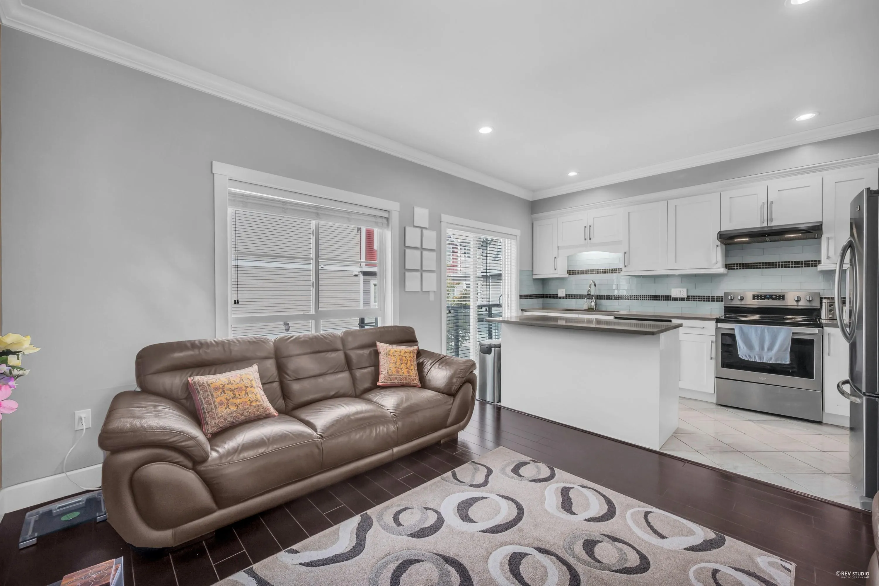 16 14320 103a Avenue