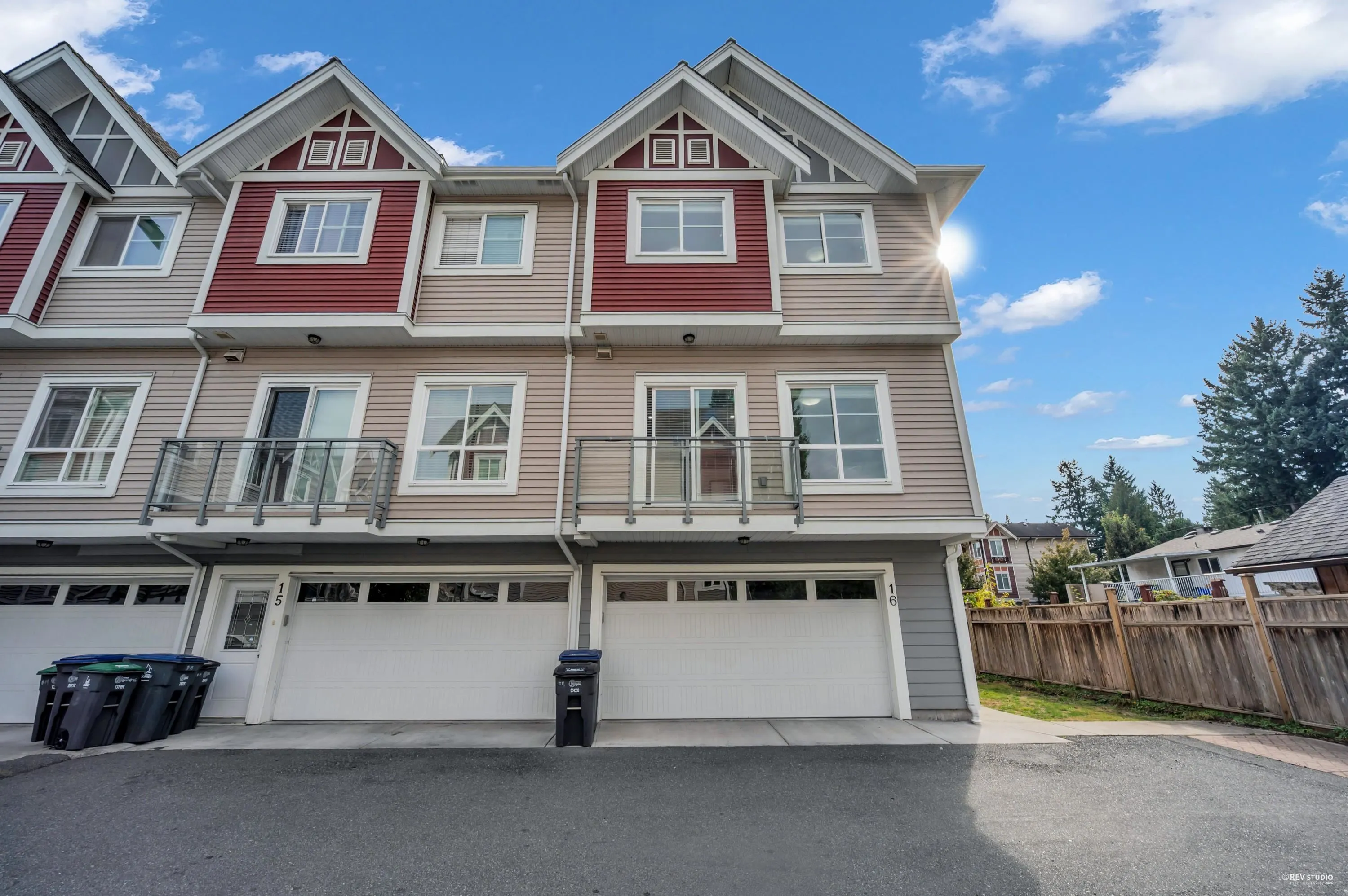 16 14320 103a Avenue