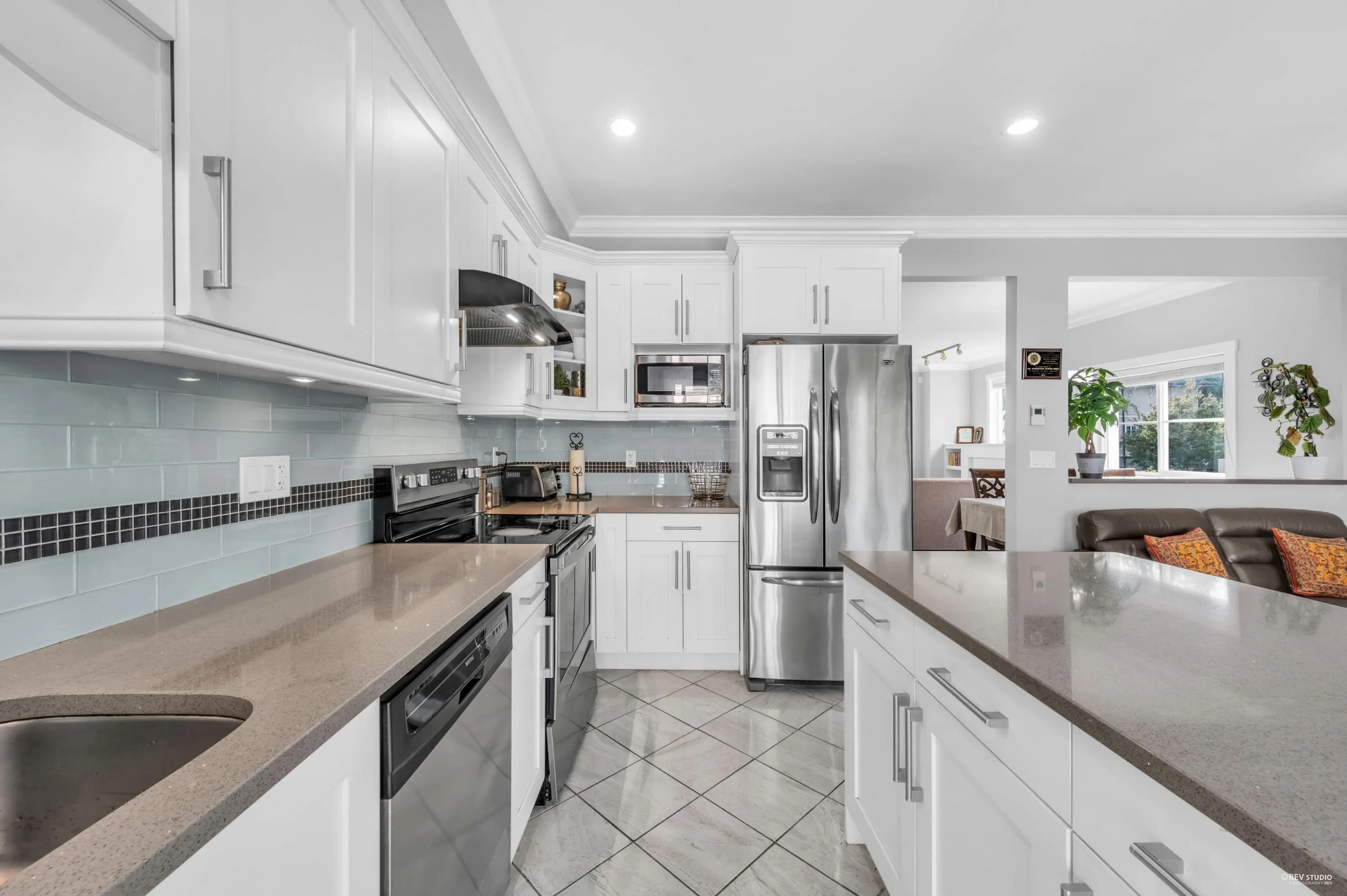 16 14320 103a Avenue