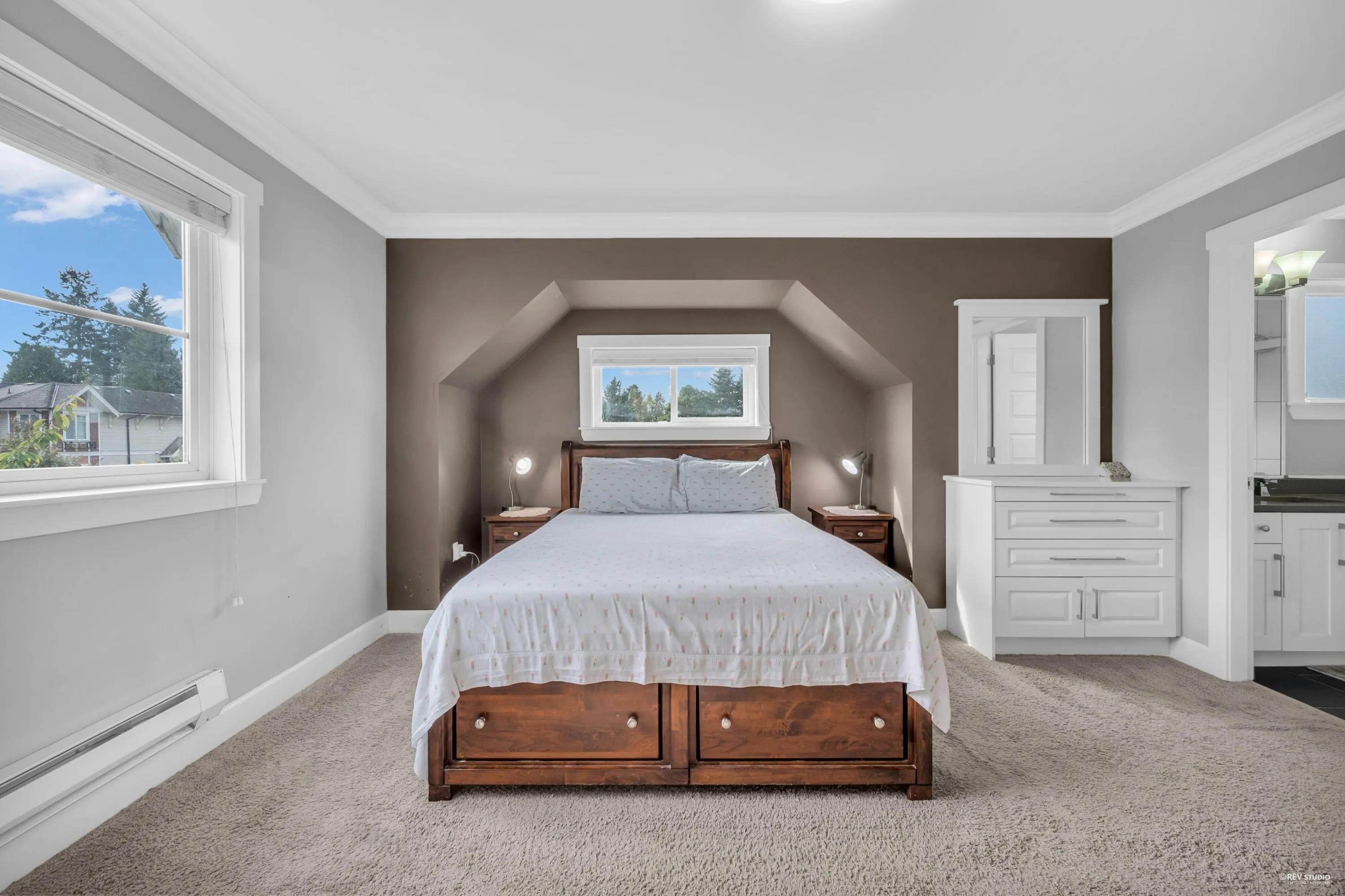 16 14320 103a Avenue