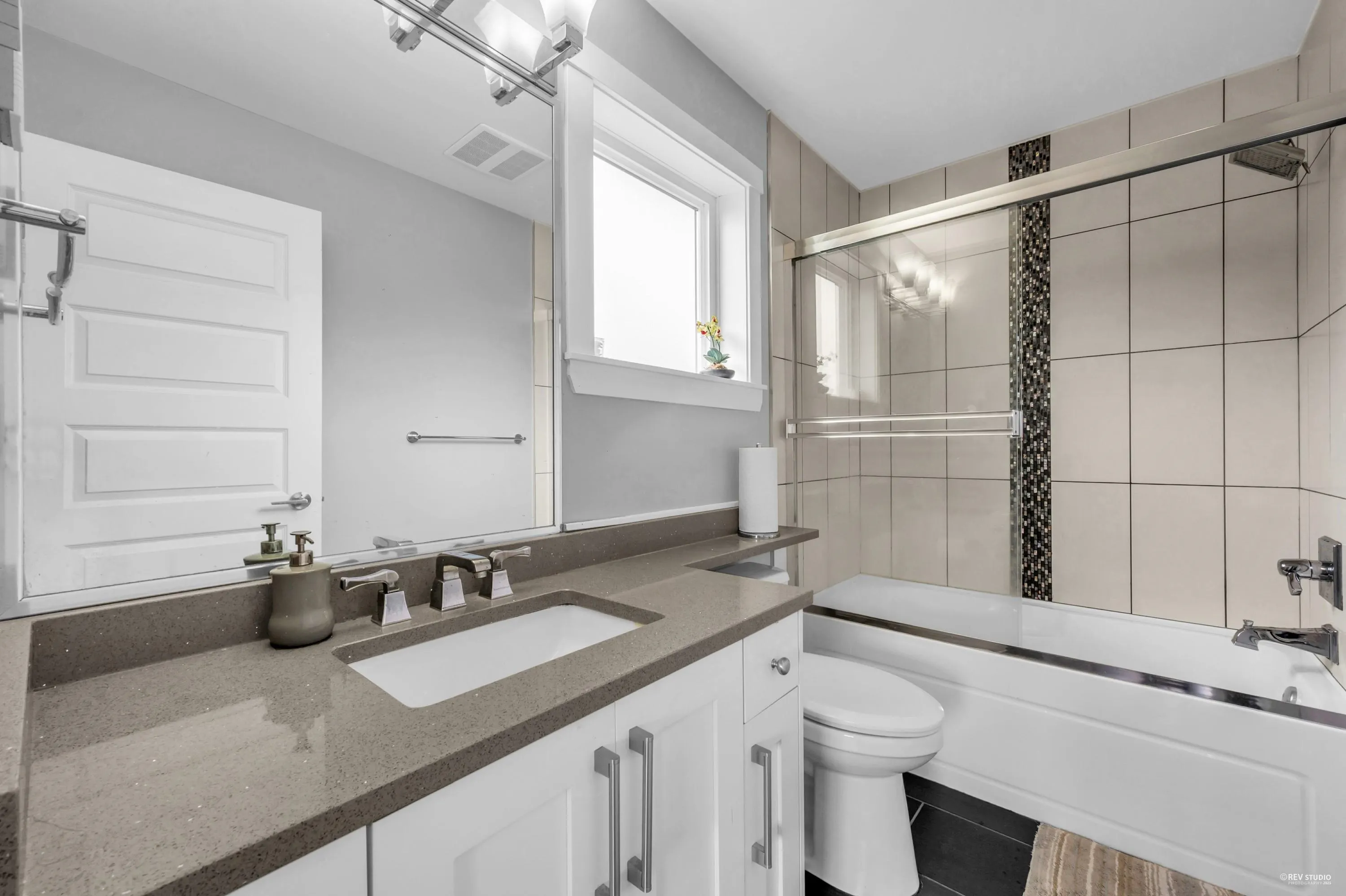 16 14320 103a Avenue