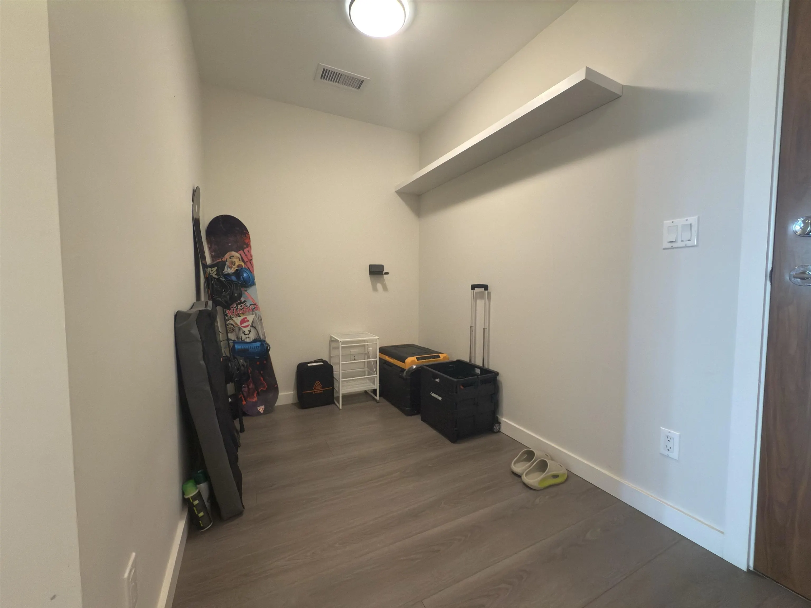 707 8628 Hazelbridge Way