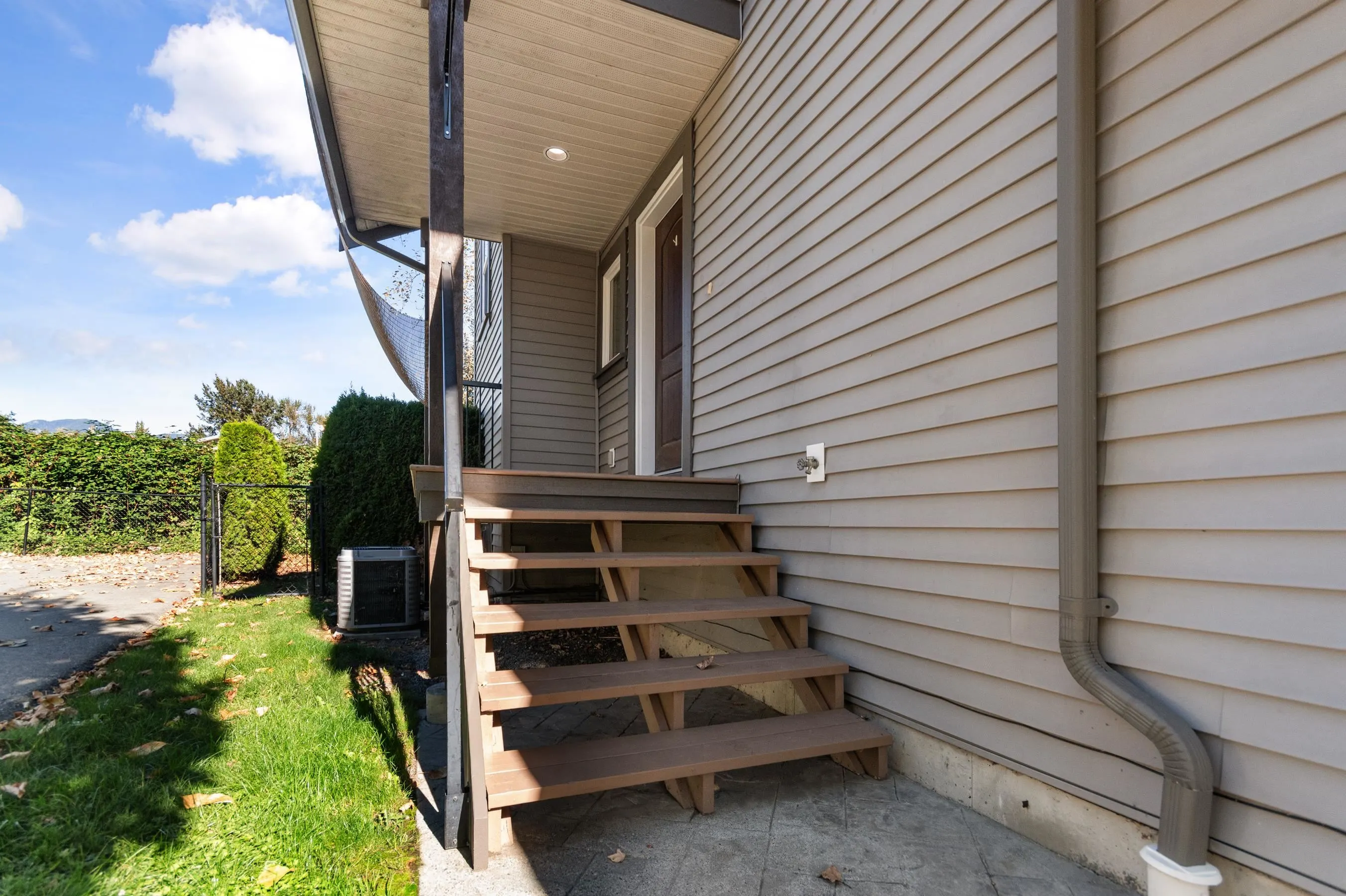 31 45085 Wolfe Road