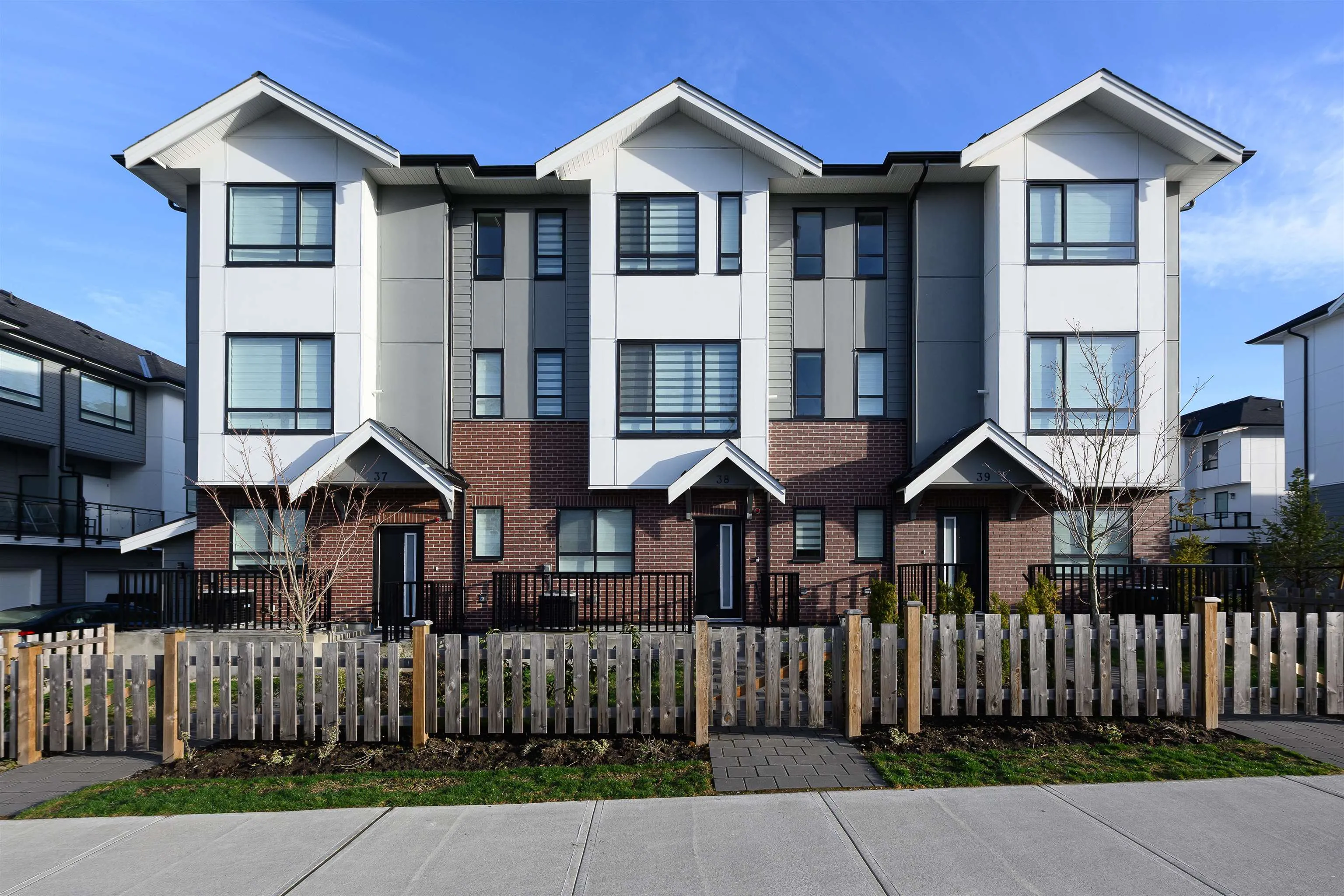 16 12635 63 Avenue