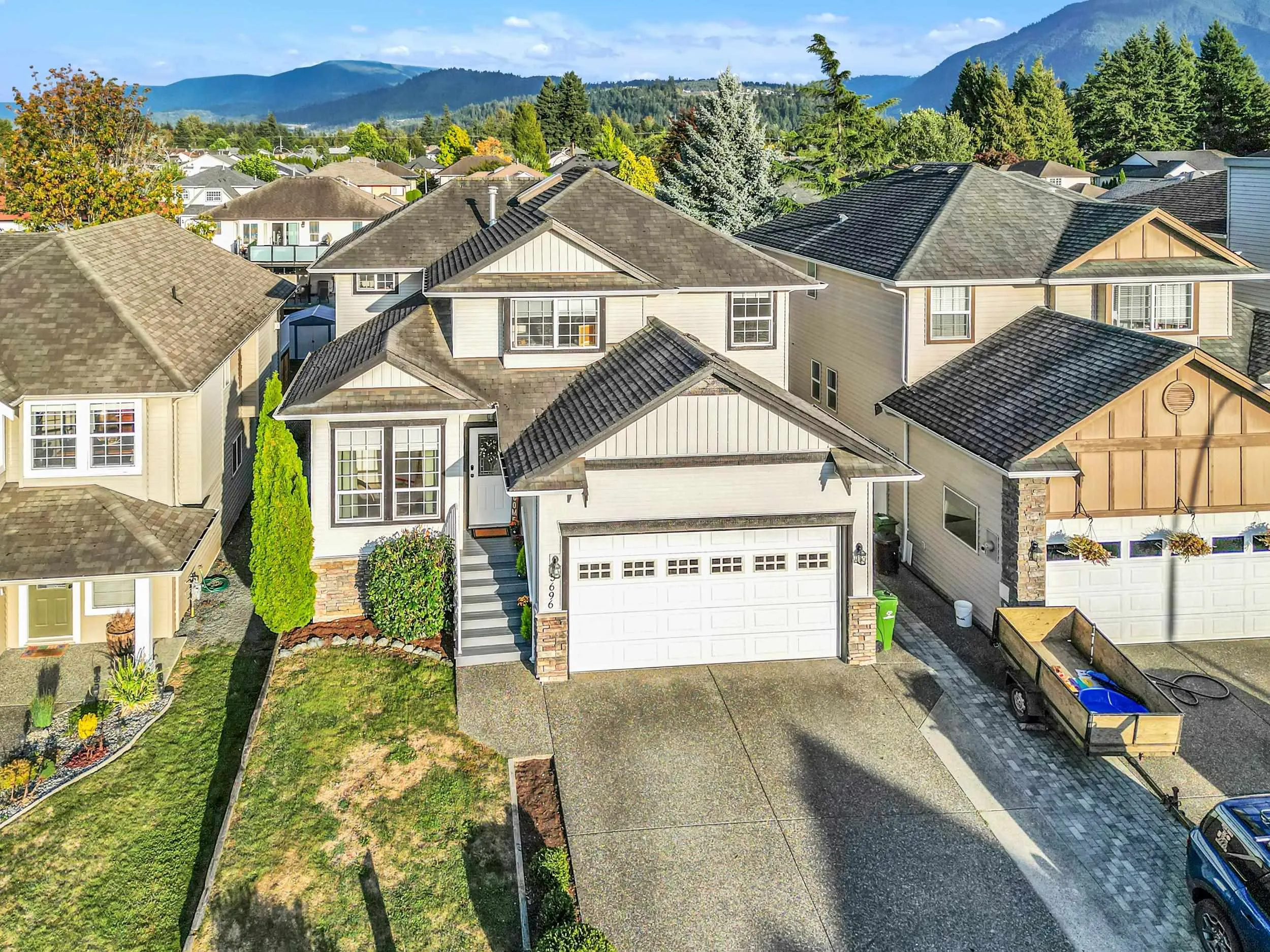 5696 Lindys Drive