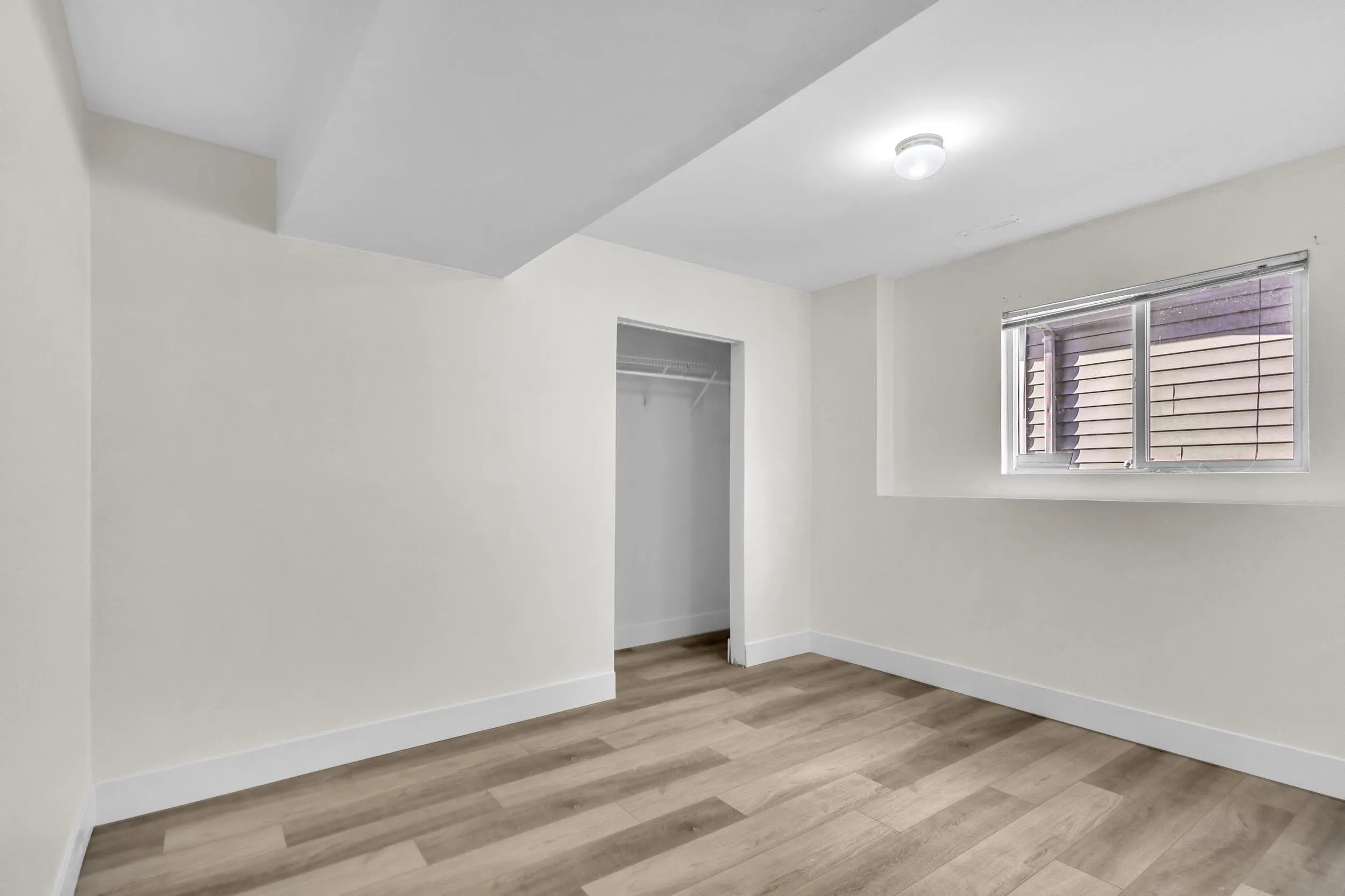 5696 Lindys Drive
