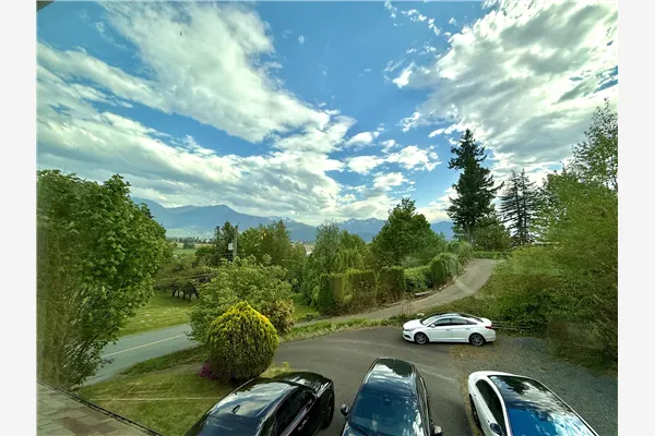 47600 Mountain Park Drive