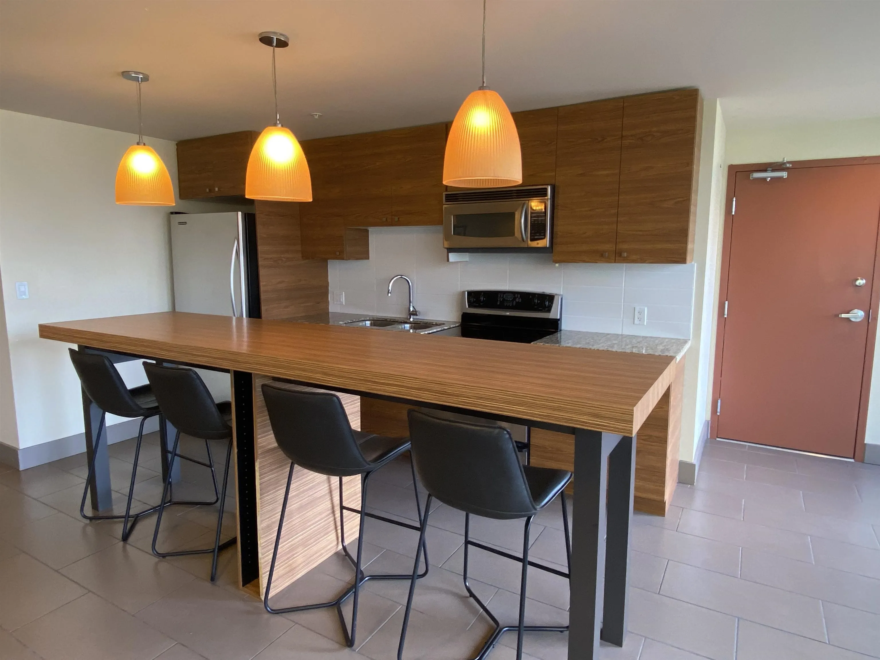 1605 7360 Elmbridge Way