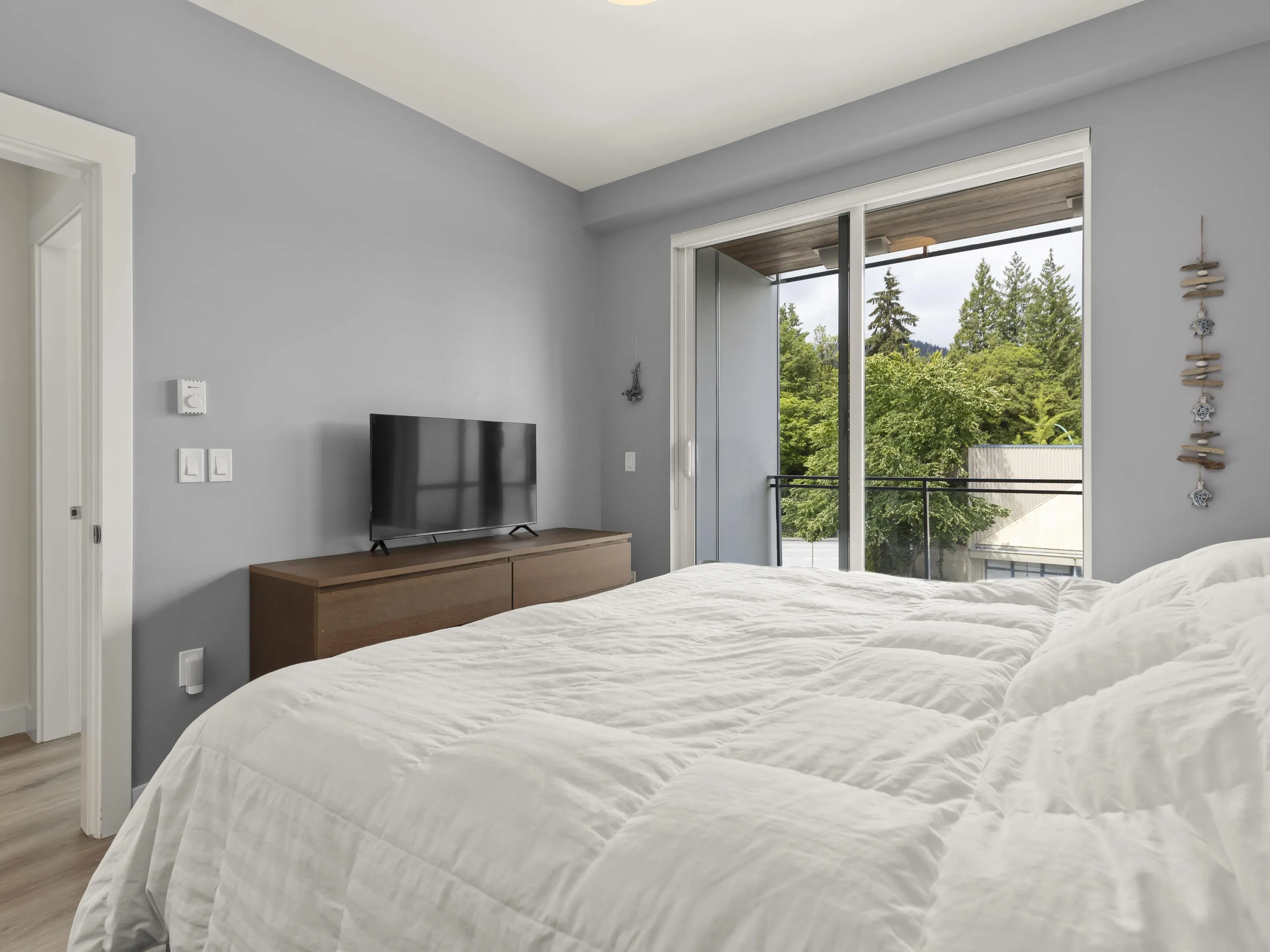 303 1327 Draycott Road