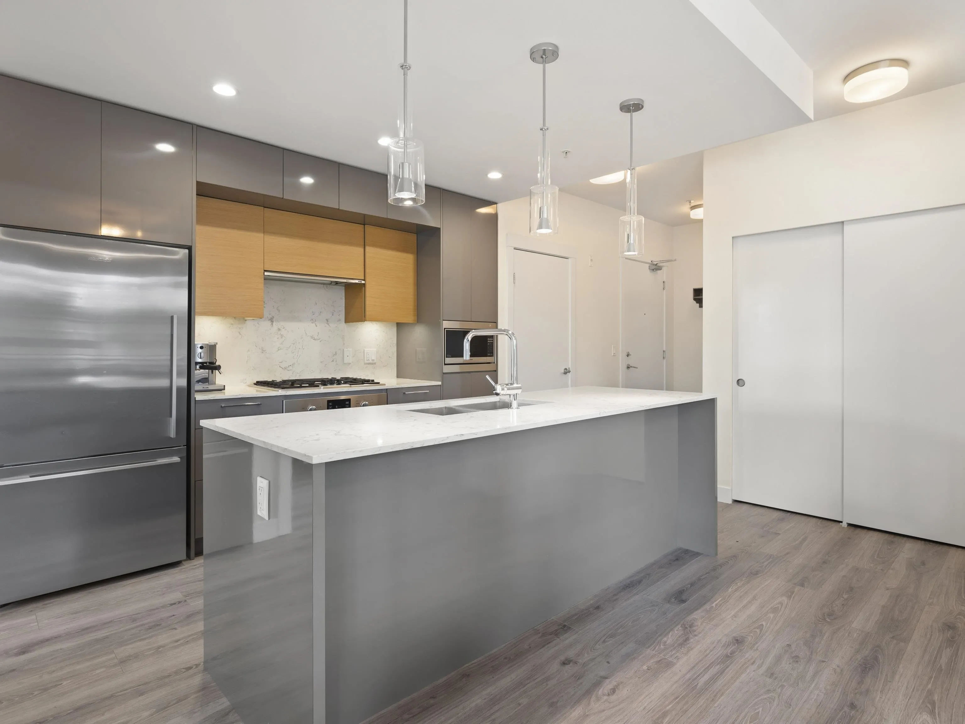 303 1327 Draycott Road