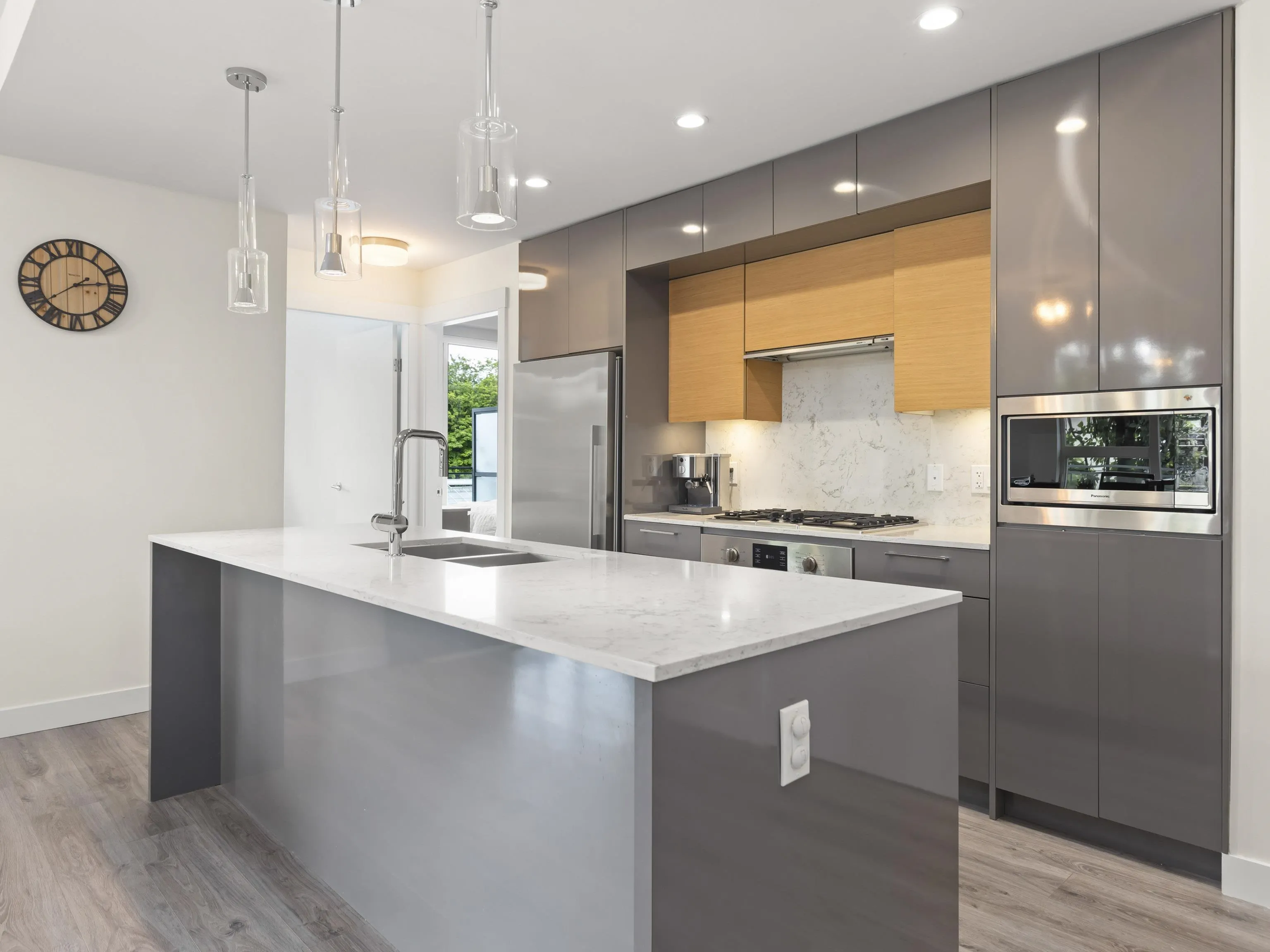 303 1327 Draycott Road