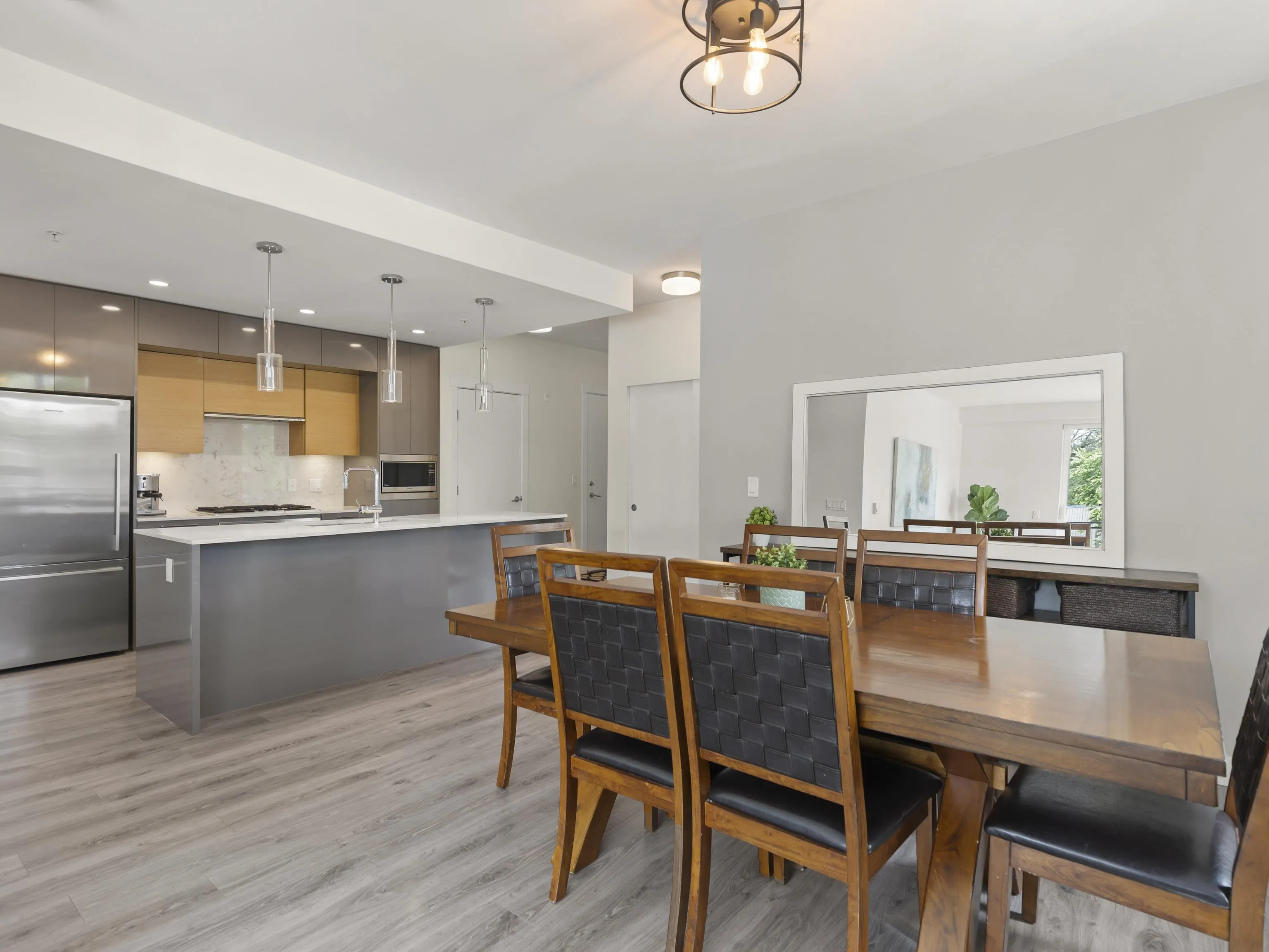 303 1327 Draycott Road