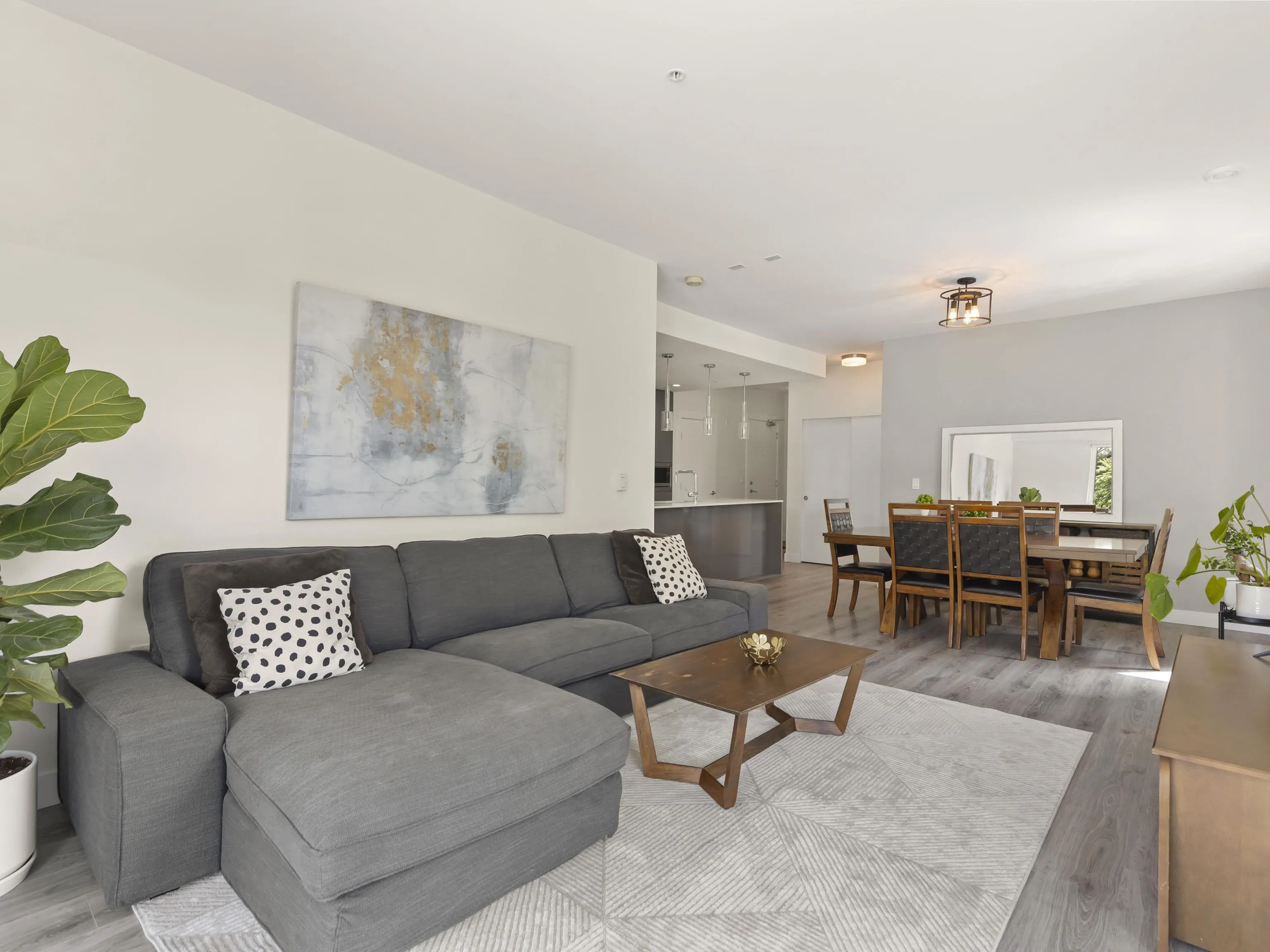 303 1327 Draycott Road