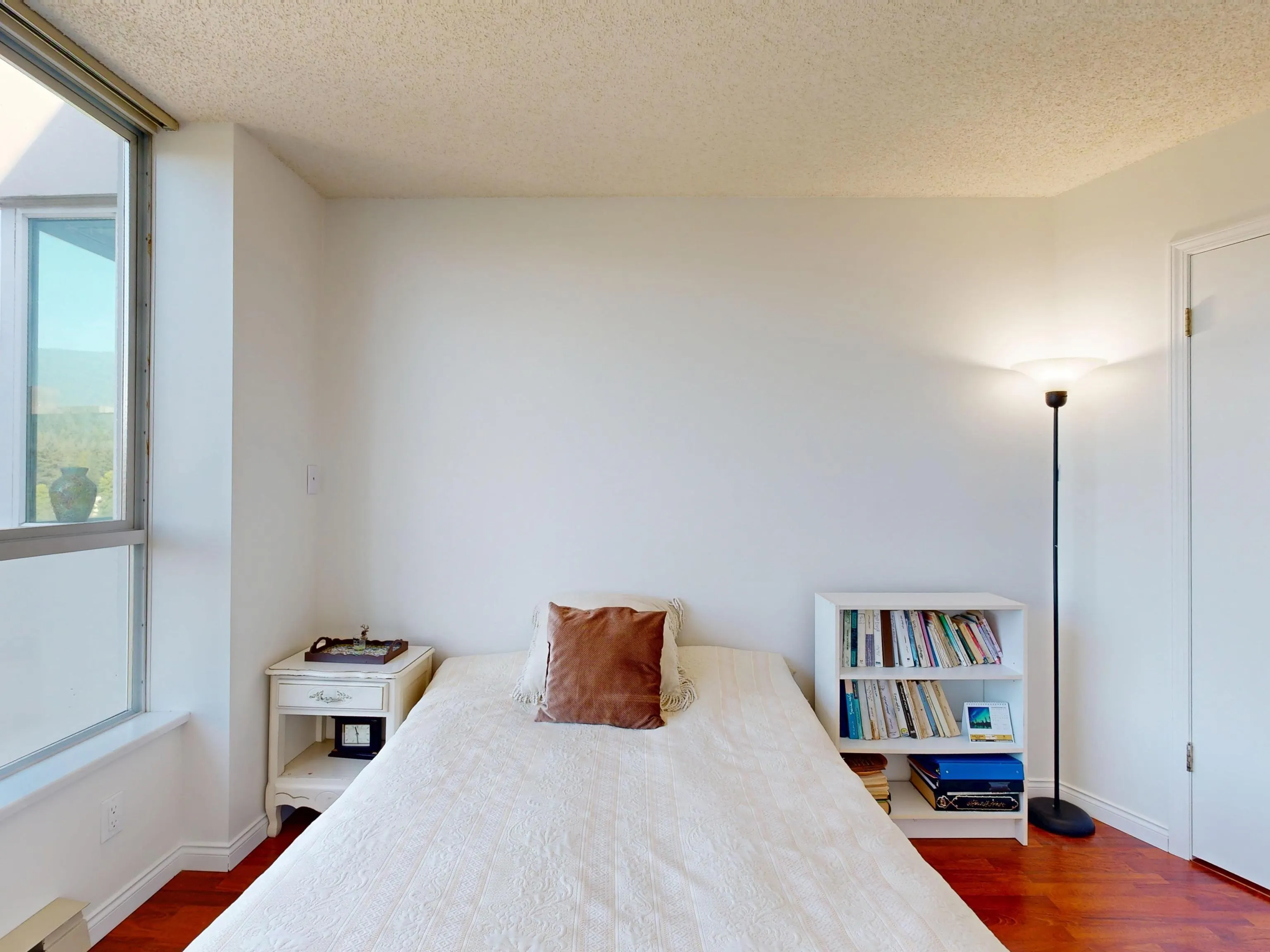 1005 995 Roche Point Drive