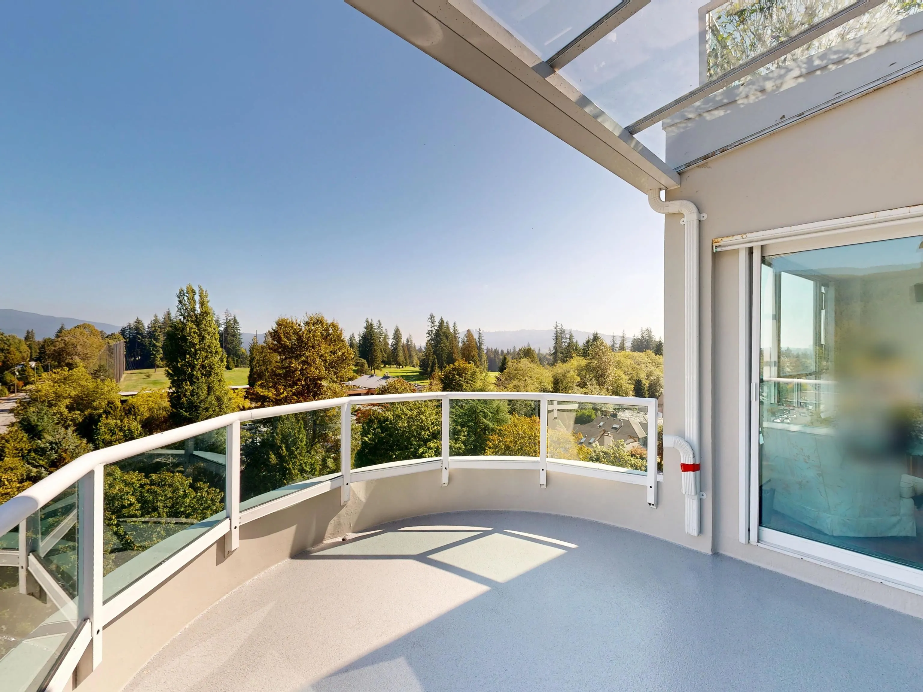 1005 995 Roche Point Drive