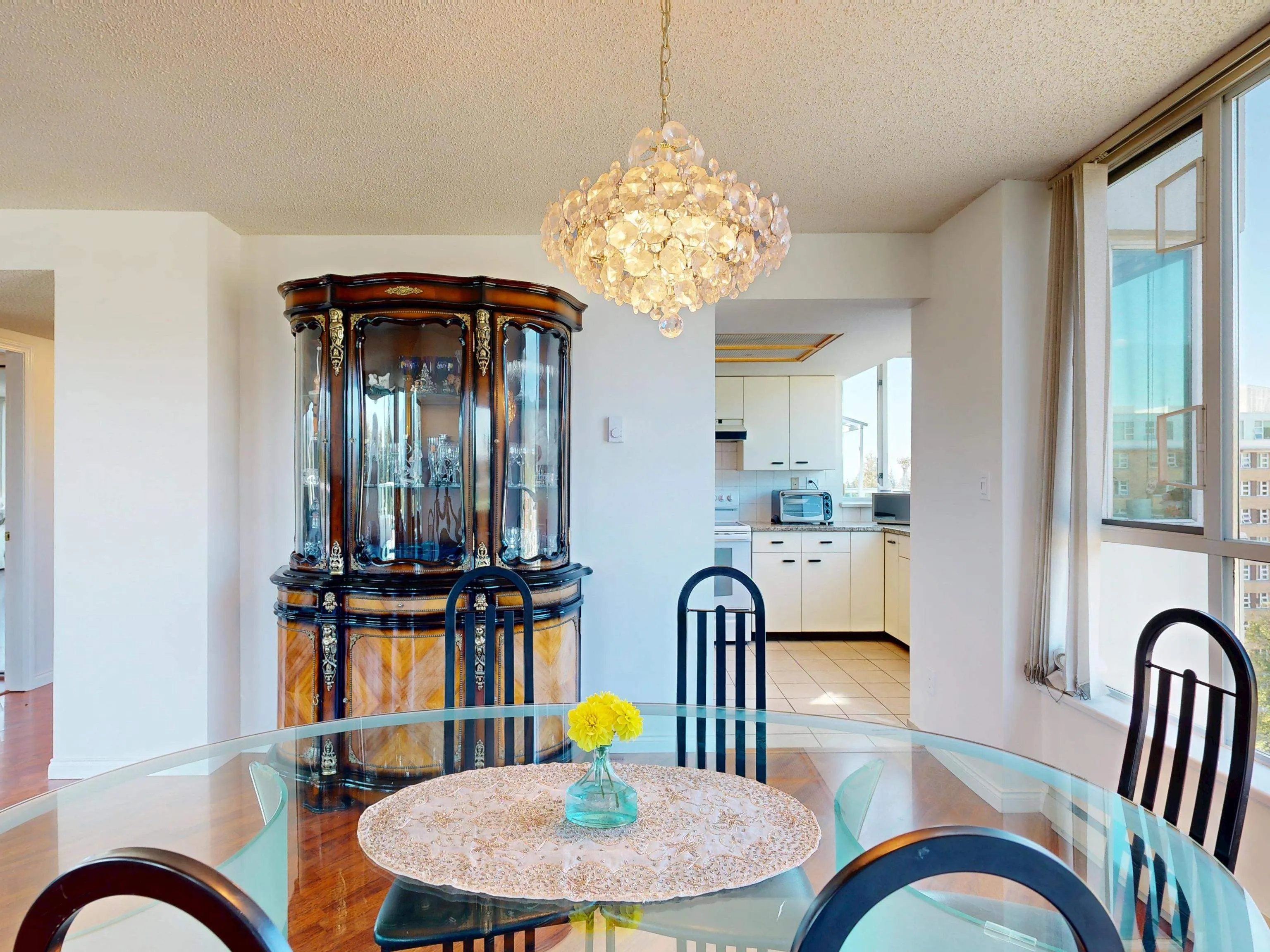 1005 995 Roche Point Drive