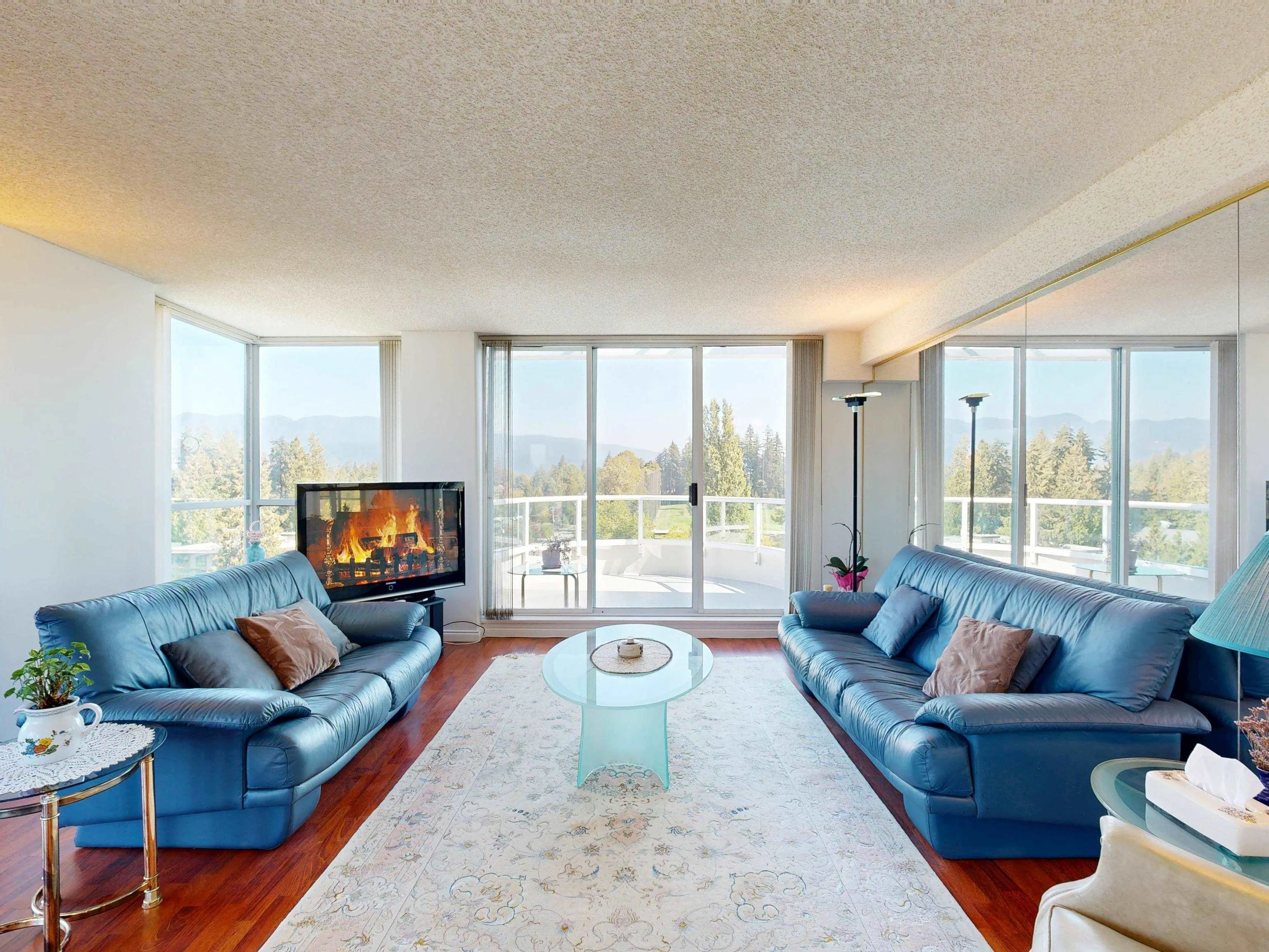 1005 995 Roche Point Drive