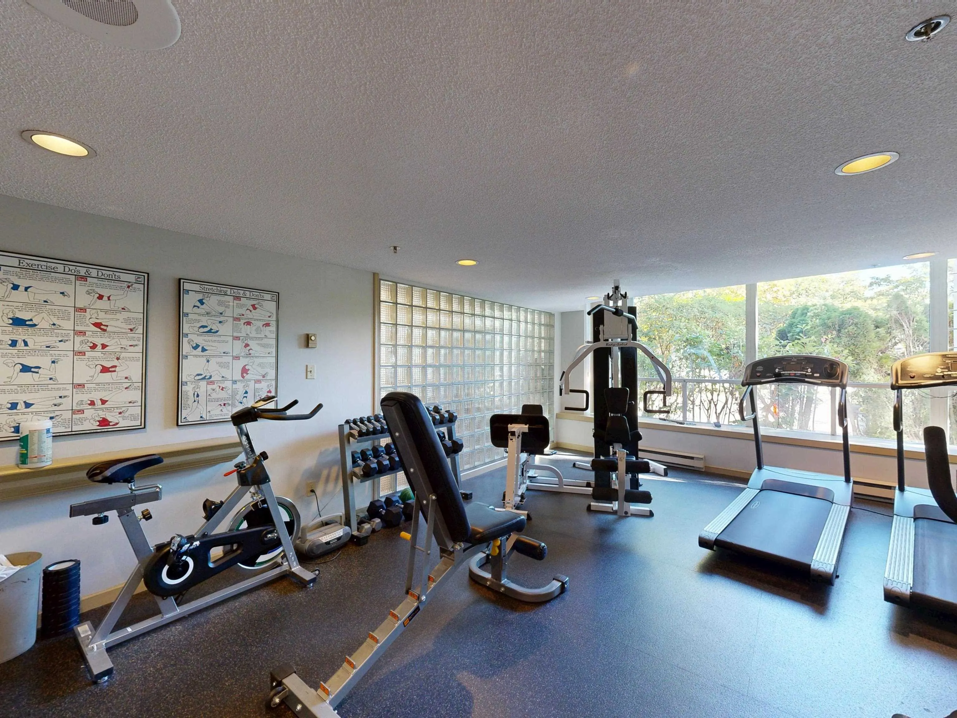 1005 995 Roche Point Drive