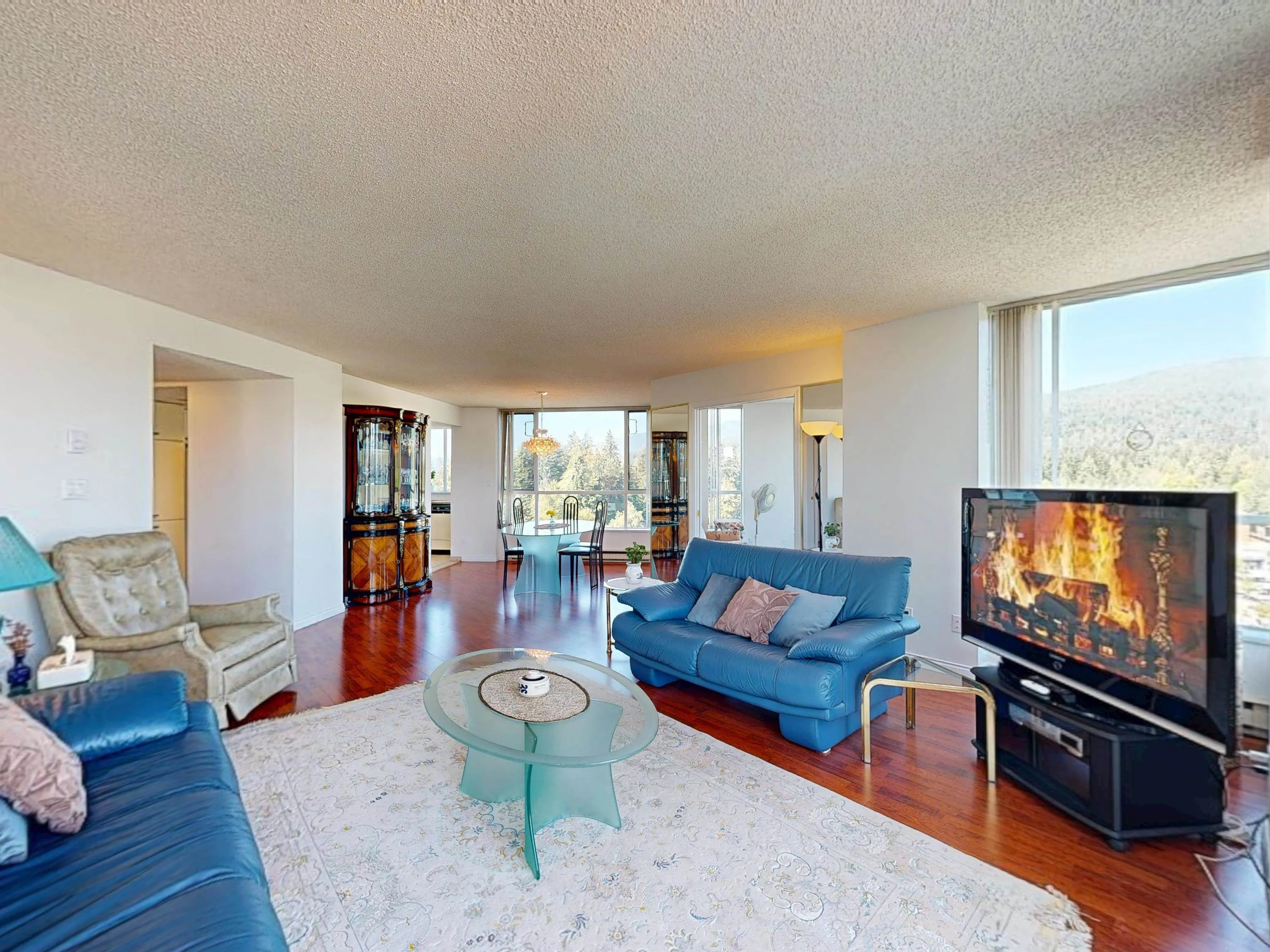 1005 995 Roche Point Drive