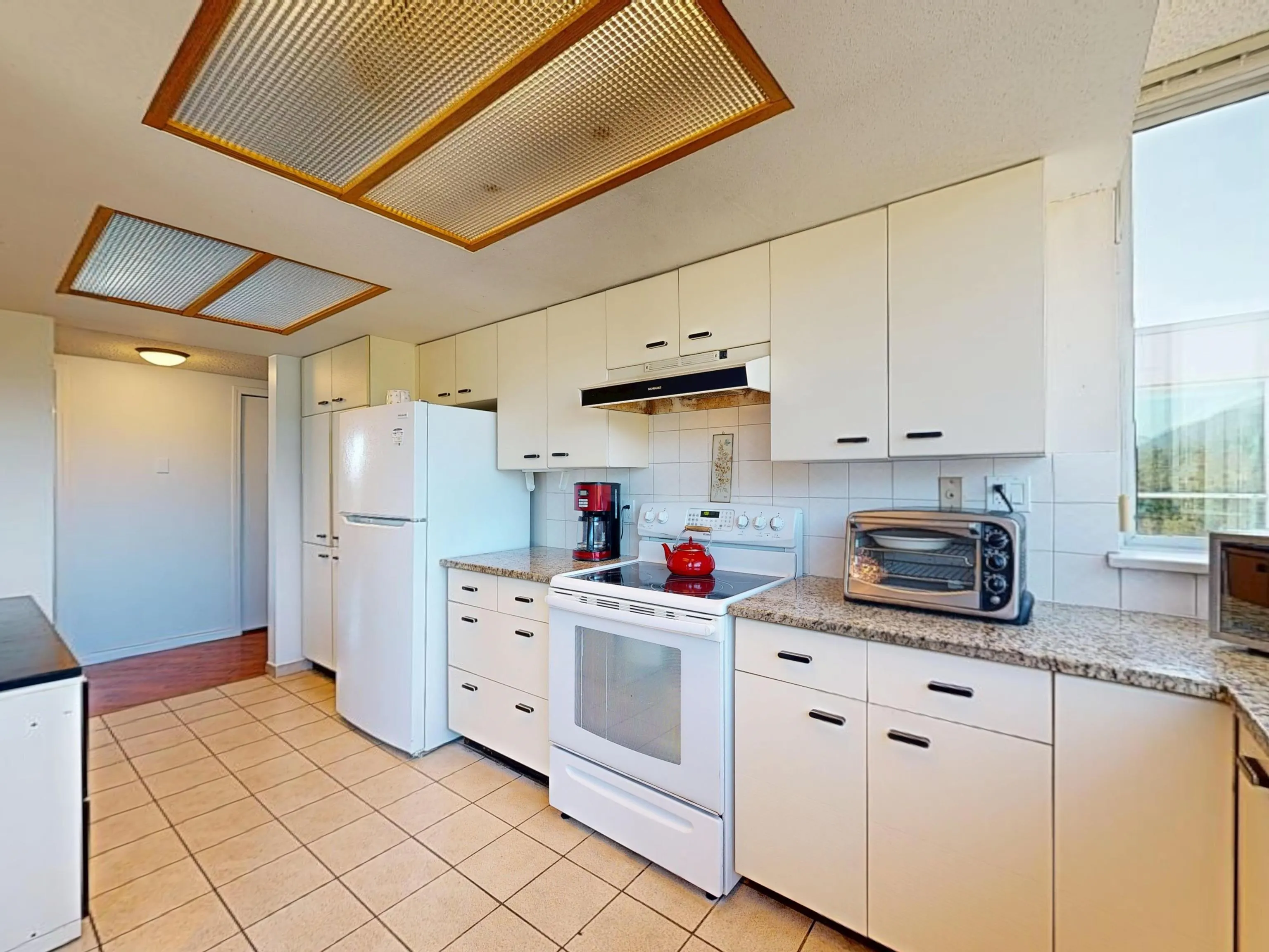 1005 995 Roche Point Drive