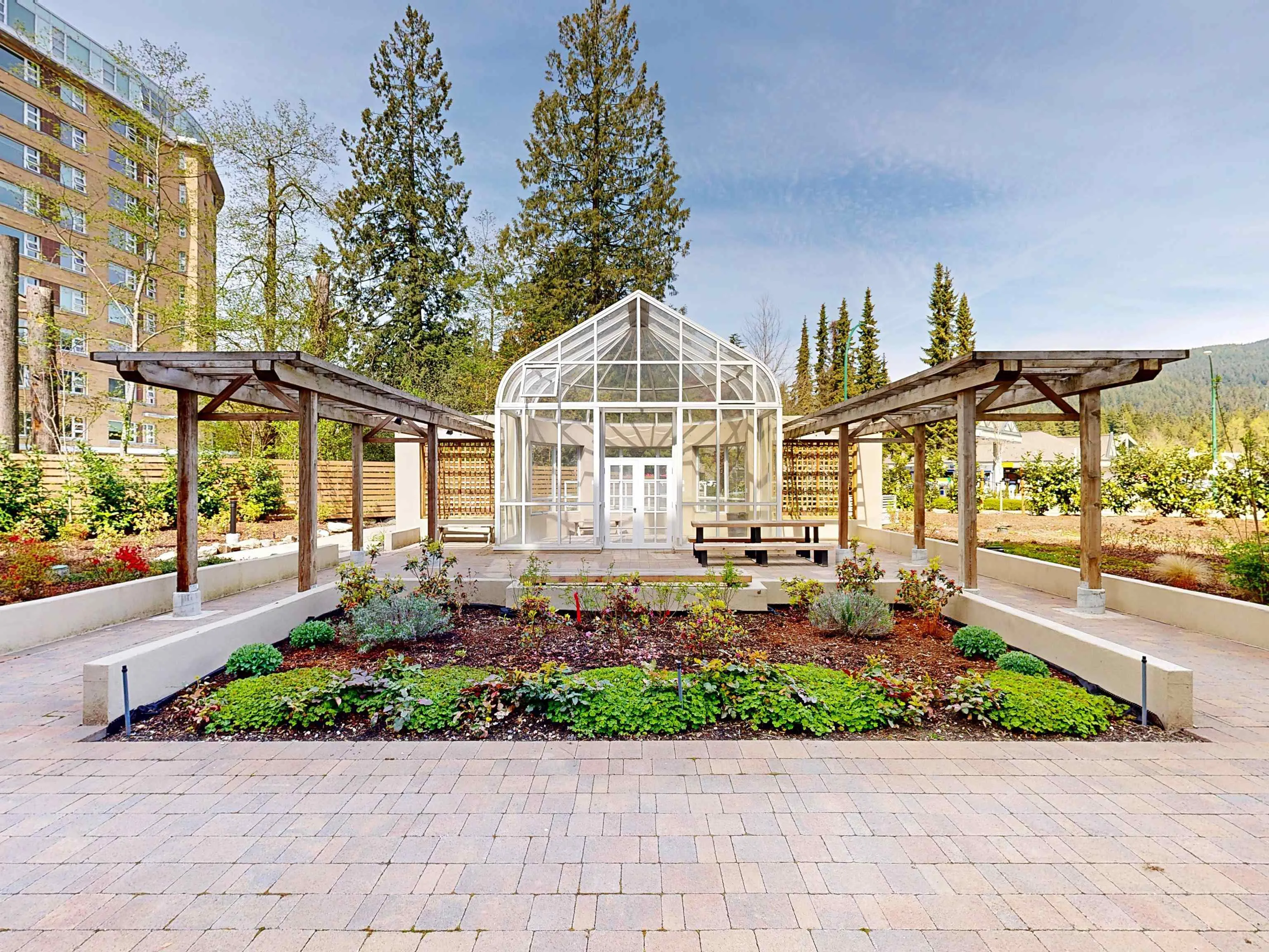 1005 995 Roche Point Drive